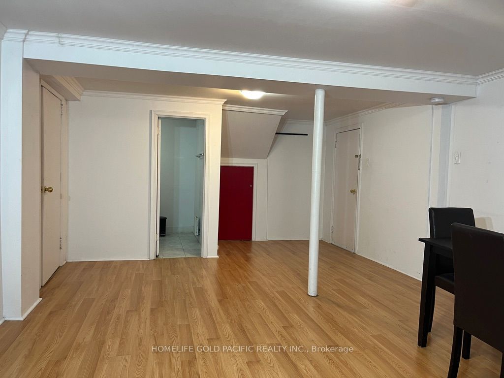 244 Maxwell (basement) Street Property Photo 5