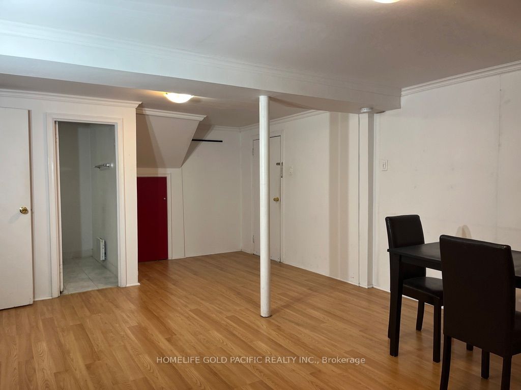 244 Maxwell (basement) Street Property Photo 7