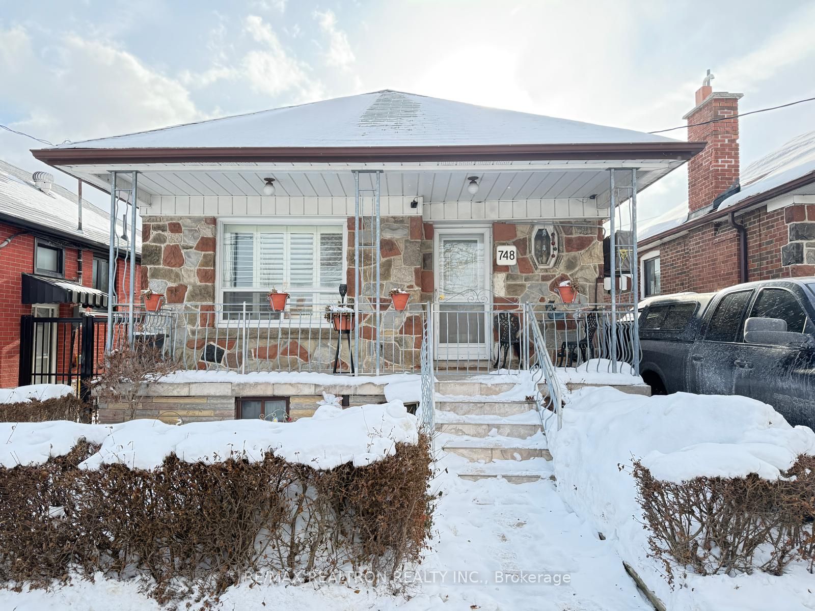 748 Vaughan Road