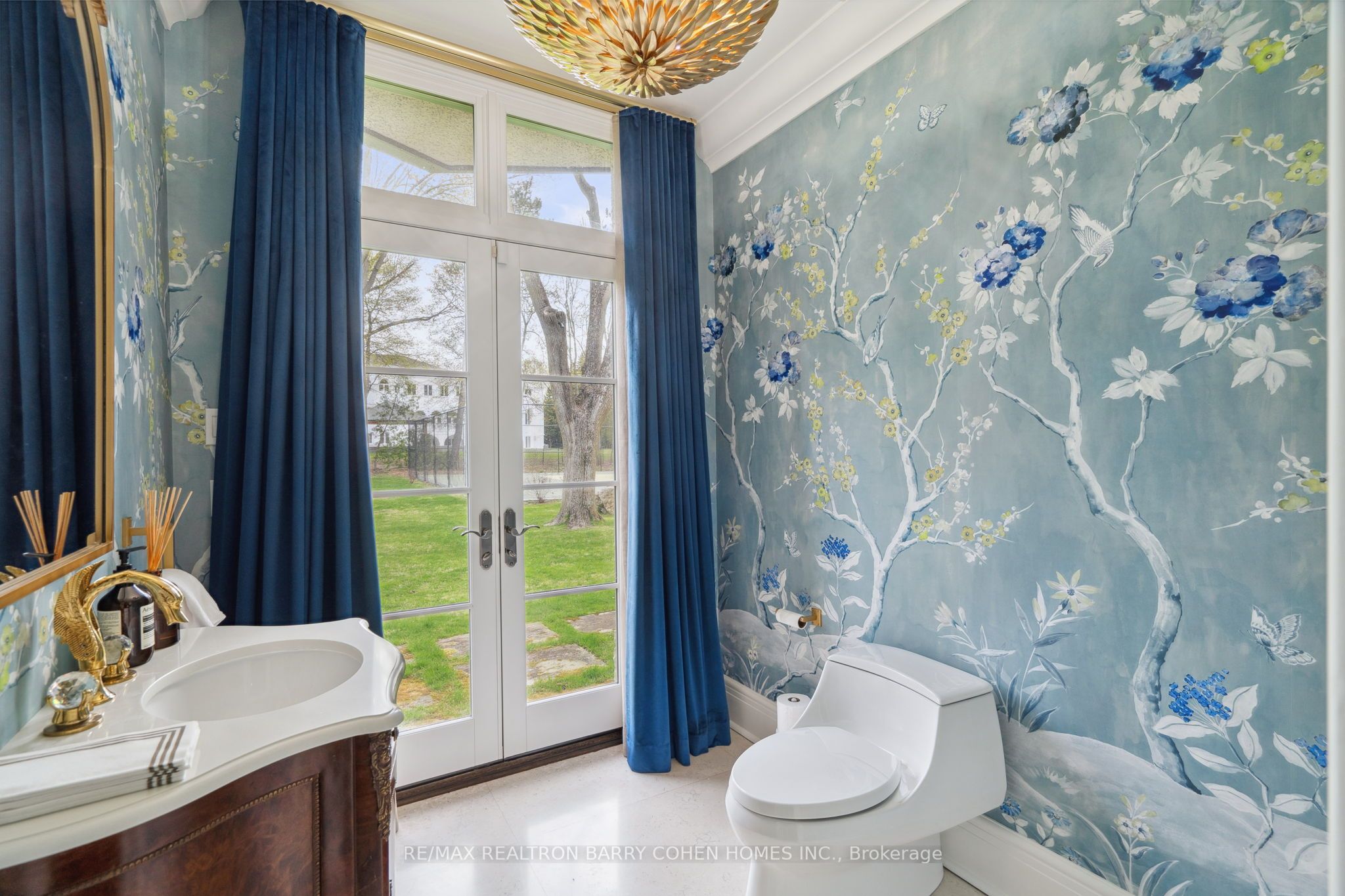 15 Park Lane Circle Property Photo 13