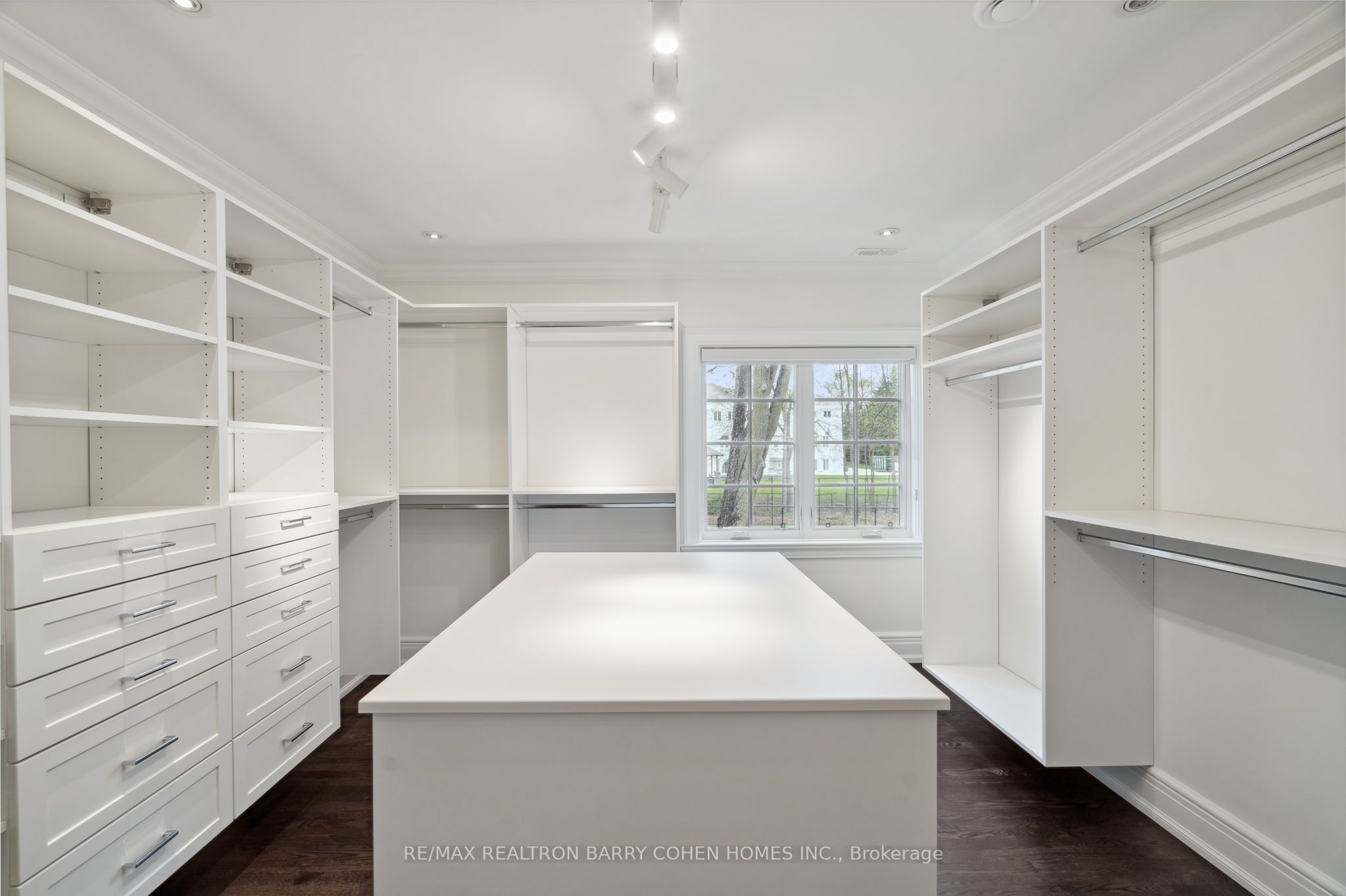 15 Park Lane Circle Property Photo 19