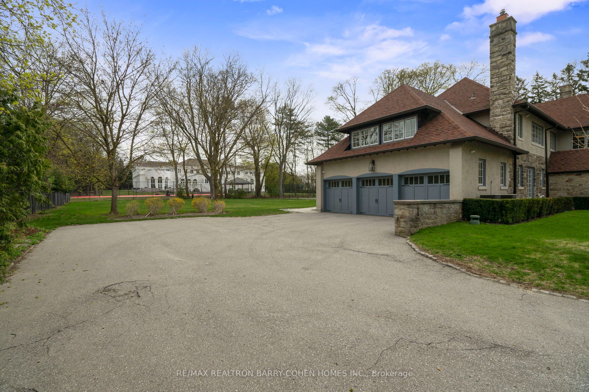15 Park Lane Circle Property Photo 37