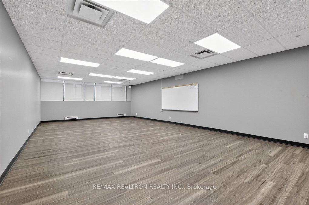 685 Sheppard Avenue E G02 Property Photo 4