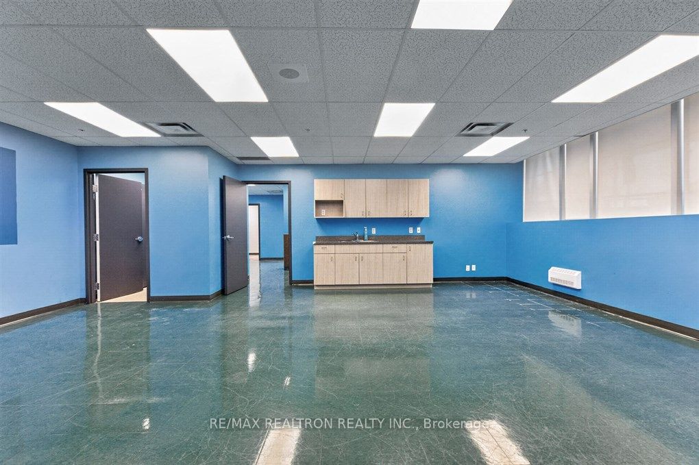 685 Sheppard Avenue E G03 Property Photo 1