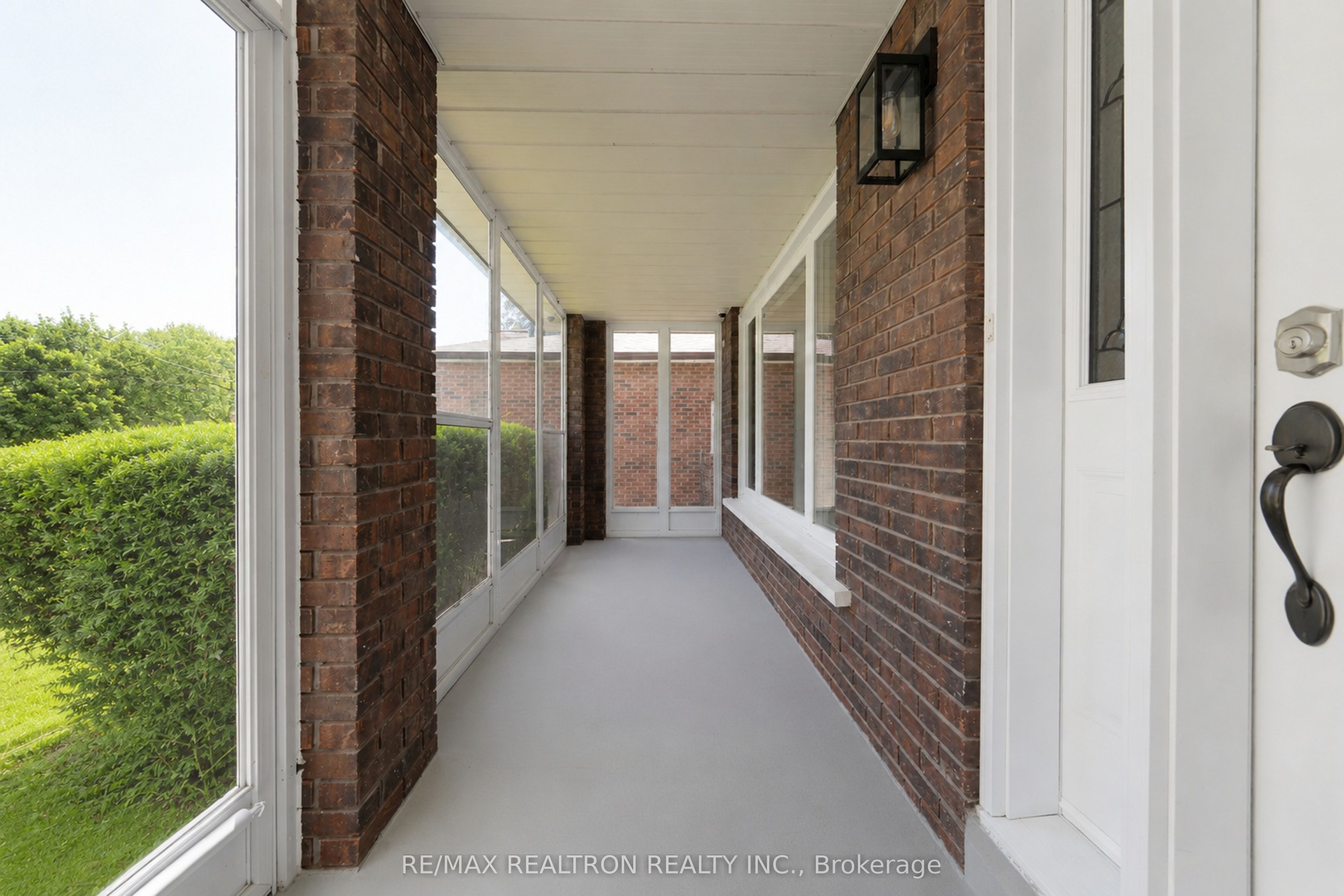 90 Holmes Avenue Property Photo 4