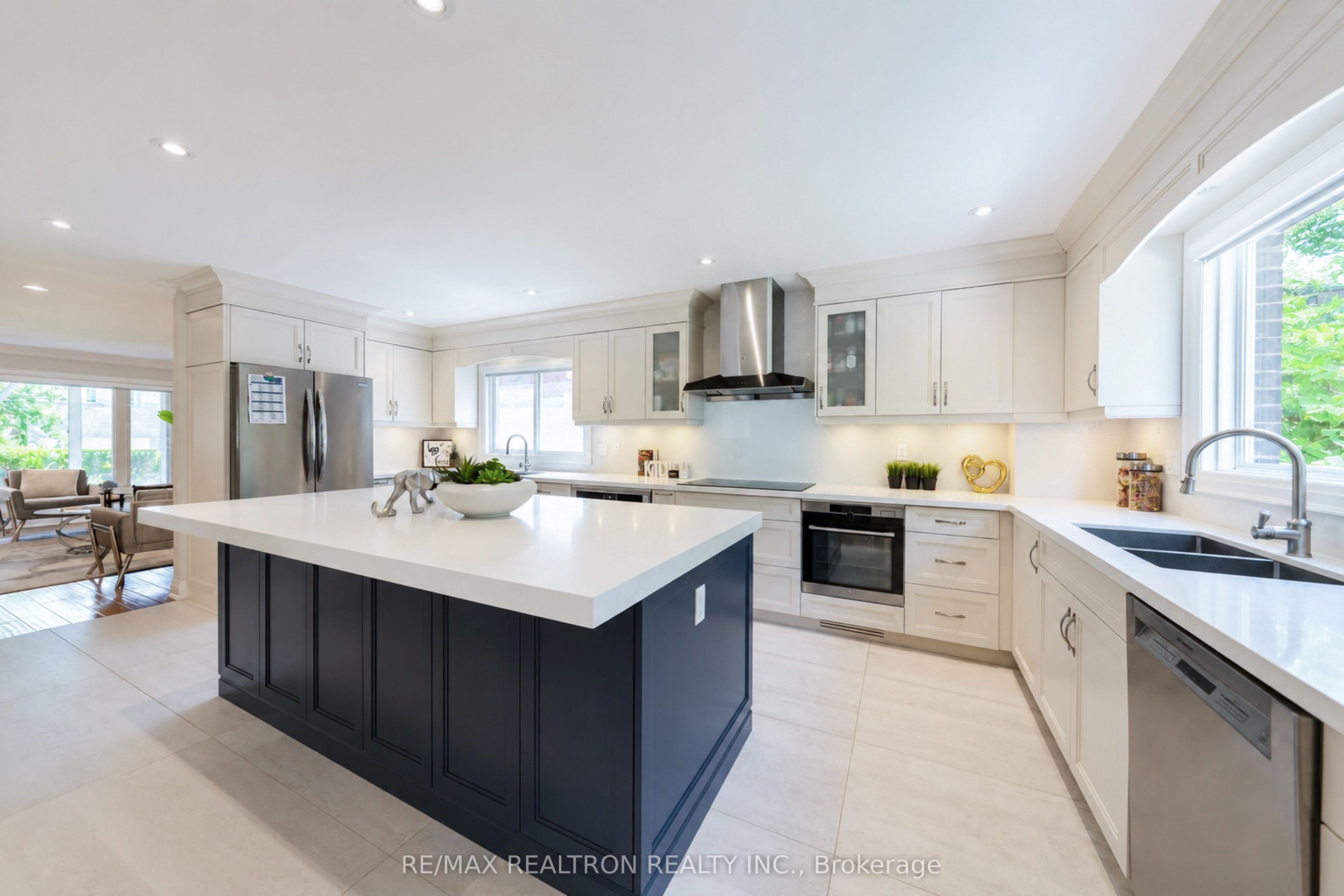 90 Holmes Avenue Property Photo 10