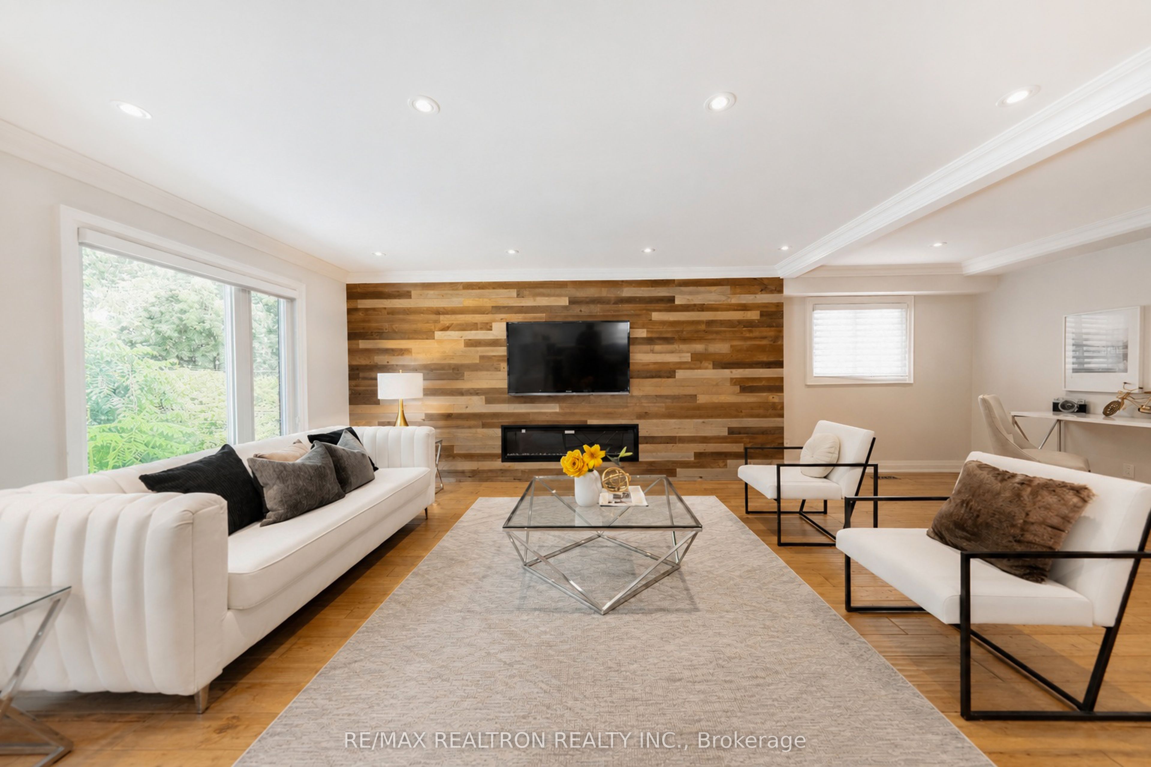 90 Holmes Avenue Property Photo 17