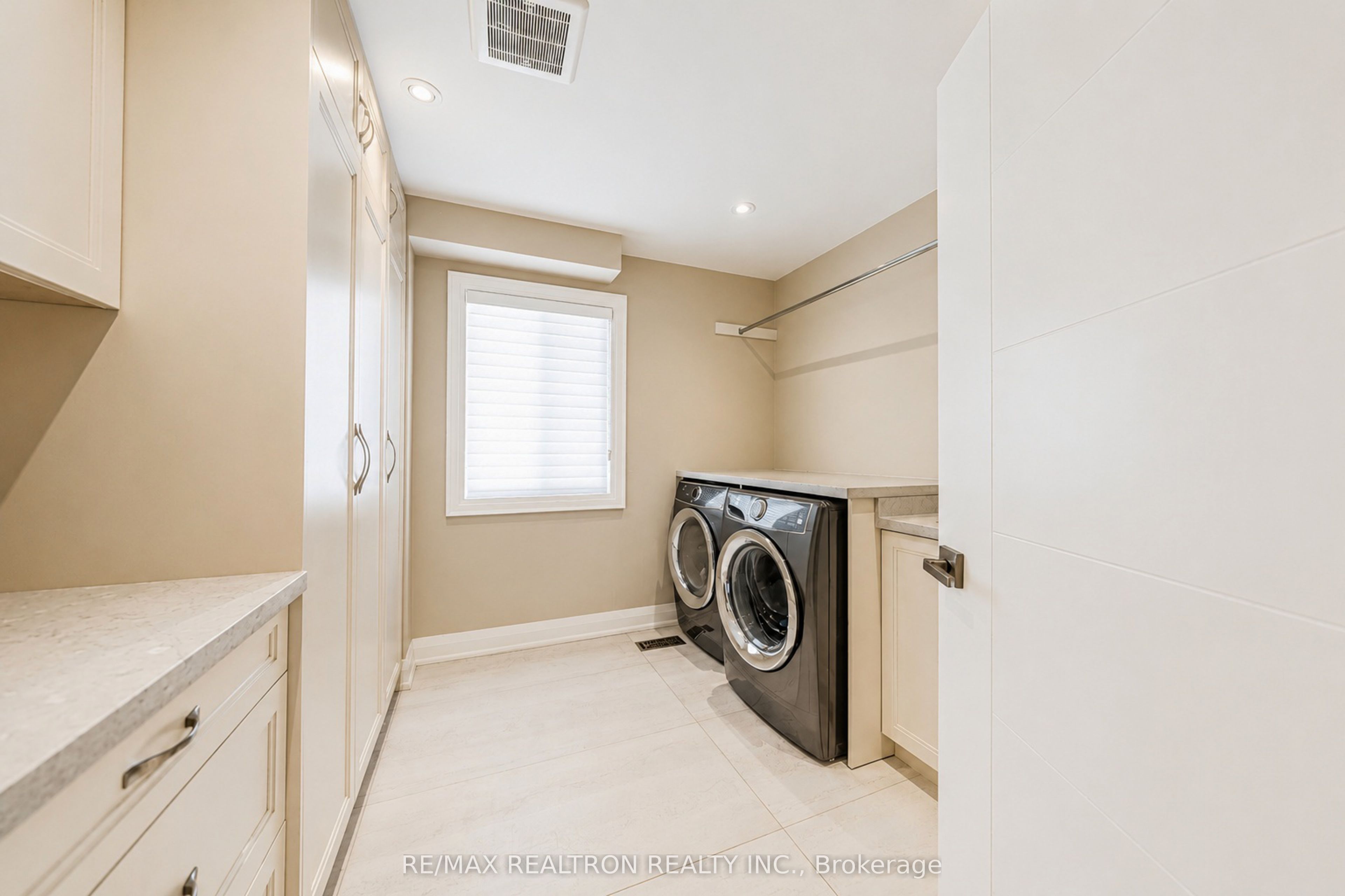 90 Holmes Avenue Property Photo 18