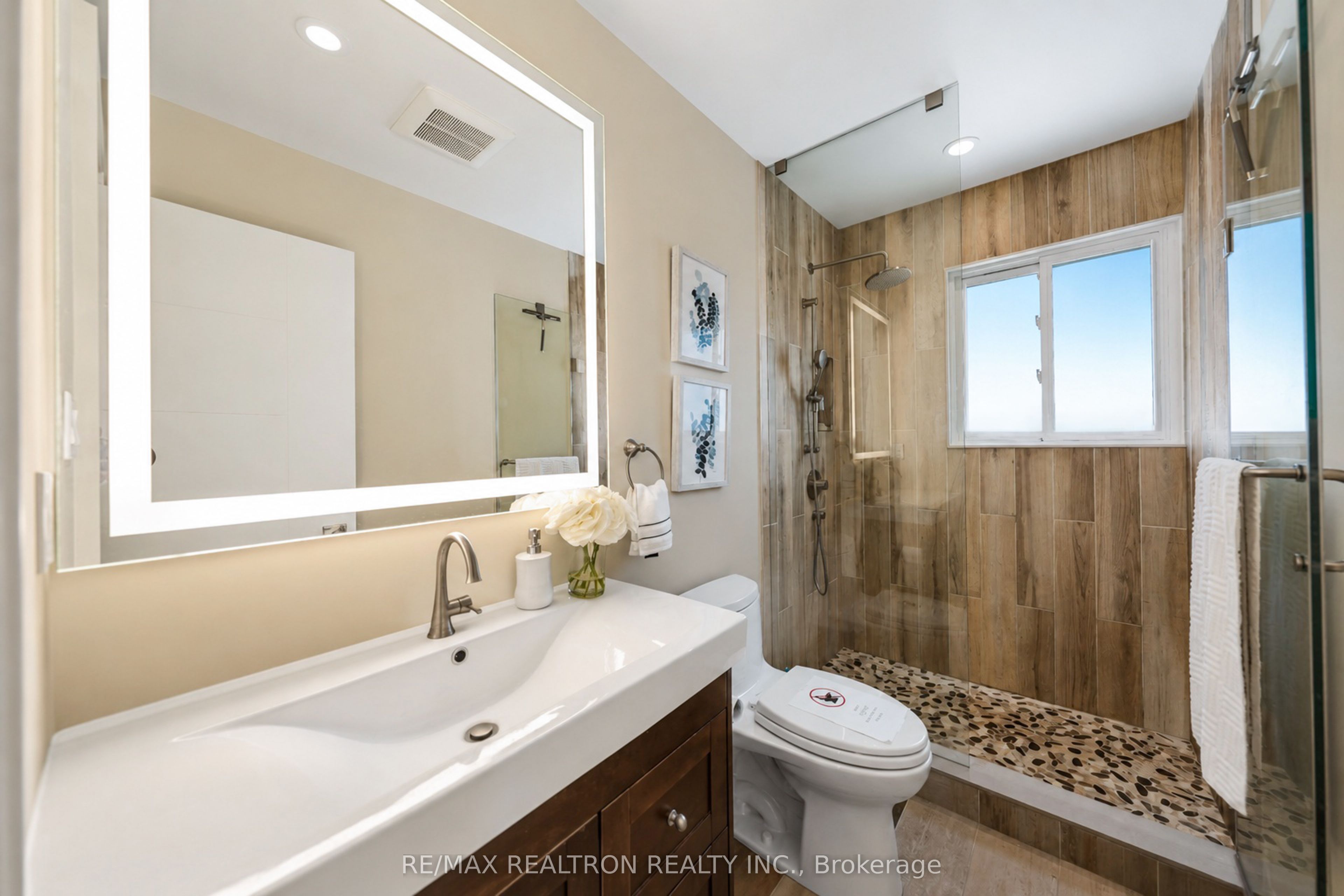 90 Holmes Avenue Property Photo 31