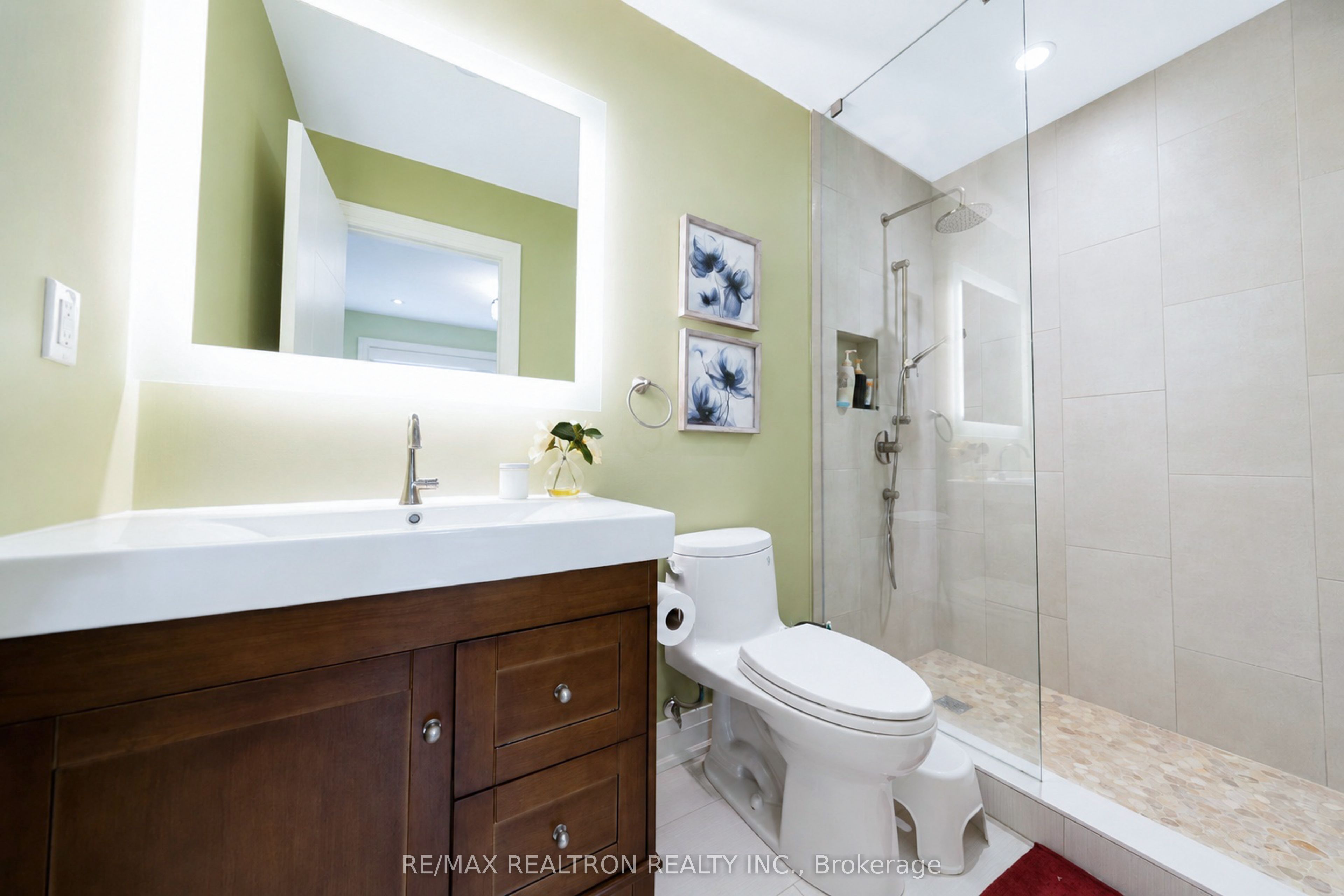 90 Holmes Avenue Property Photo 32