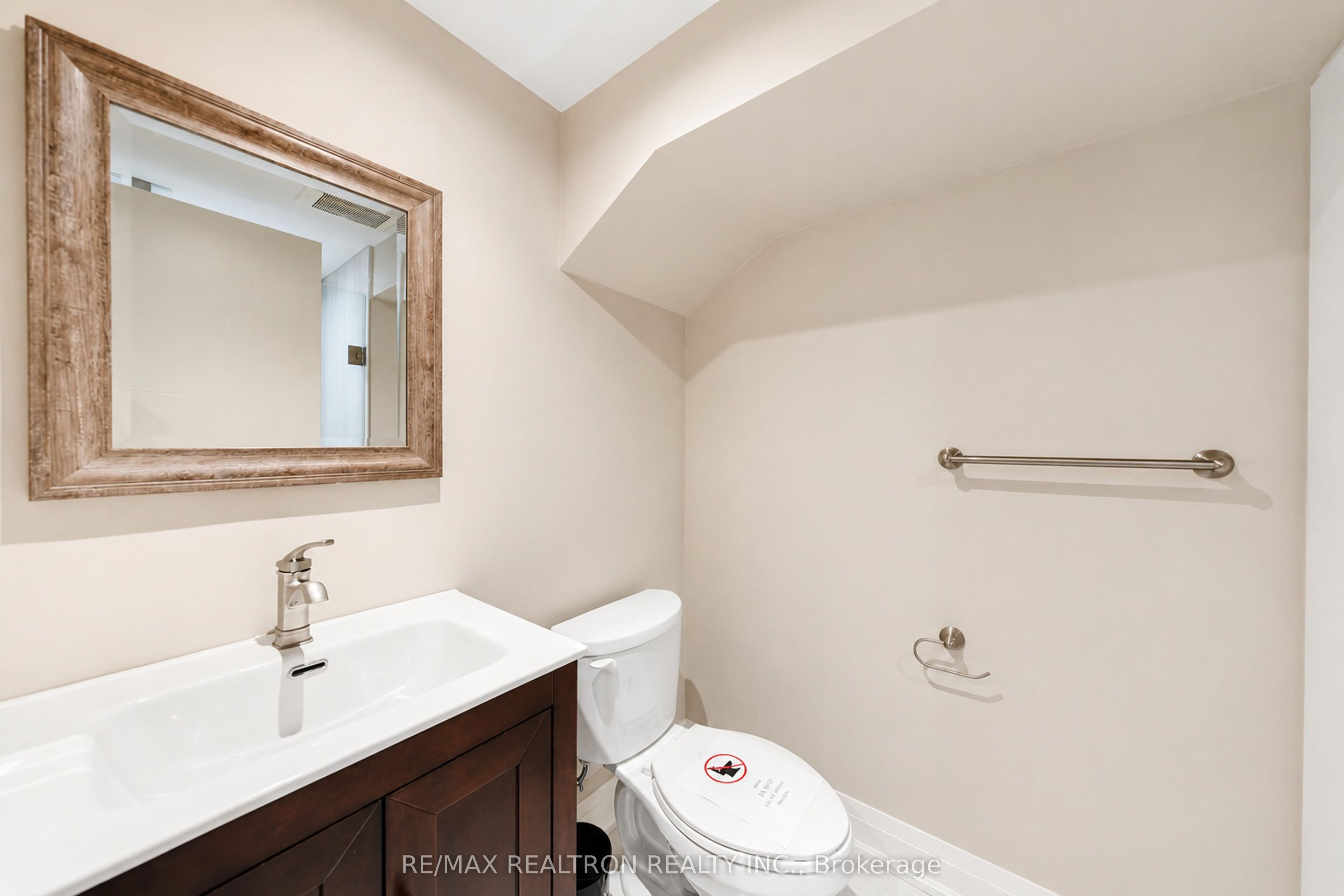 90 Holmes Avenue Property Photo 39