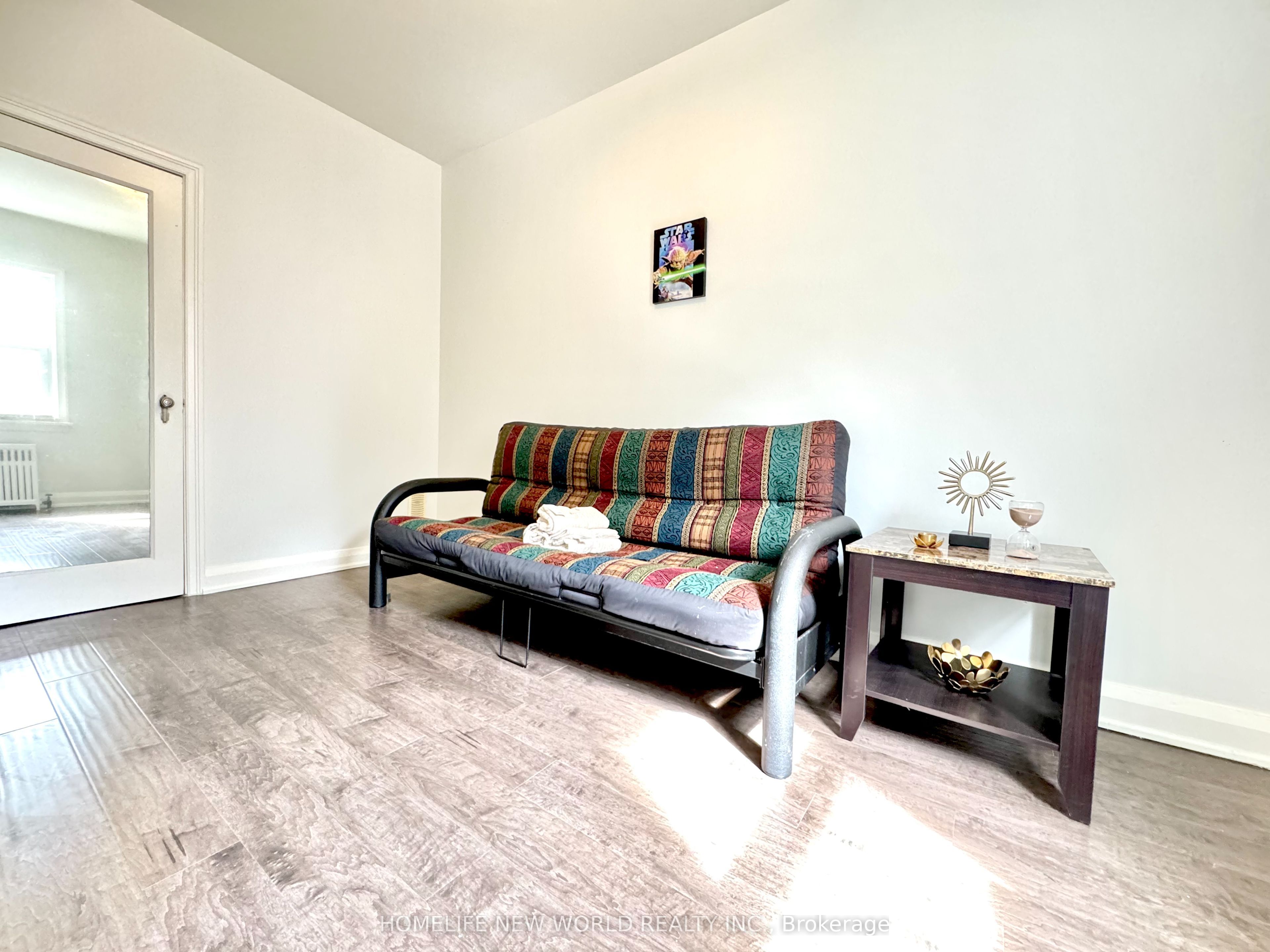1563 Bathurst Street Property Photo 7