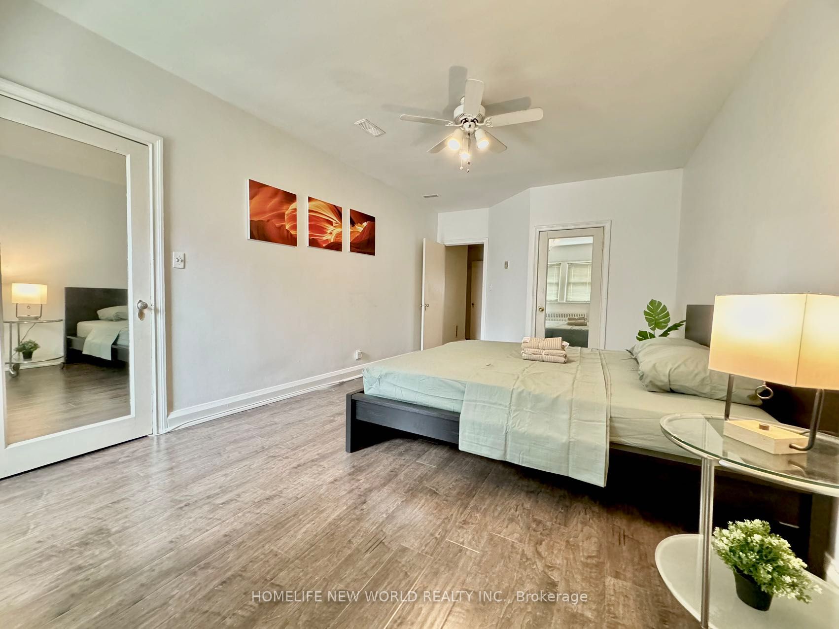 1563 Bathurst Street Property Photo 10