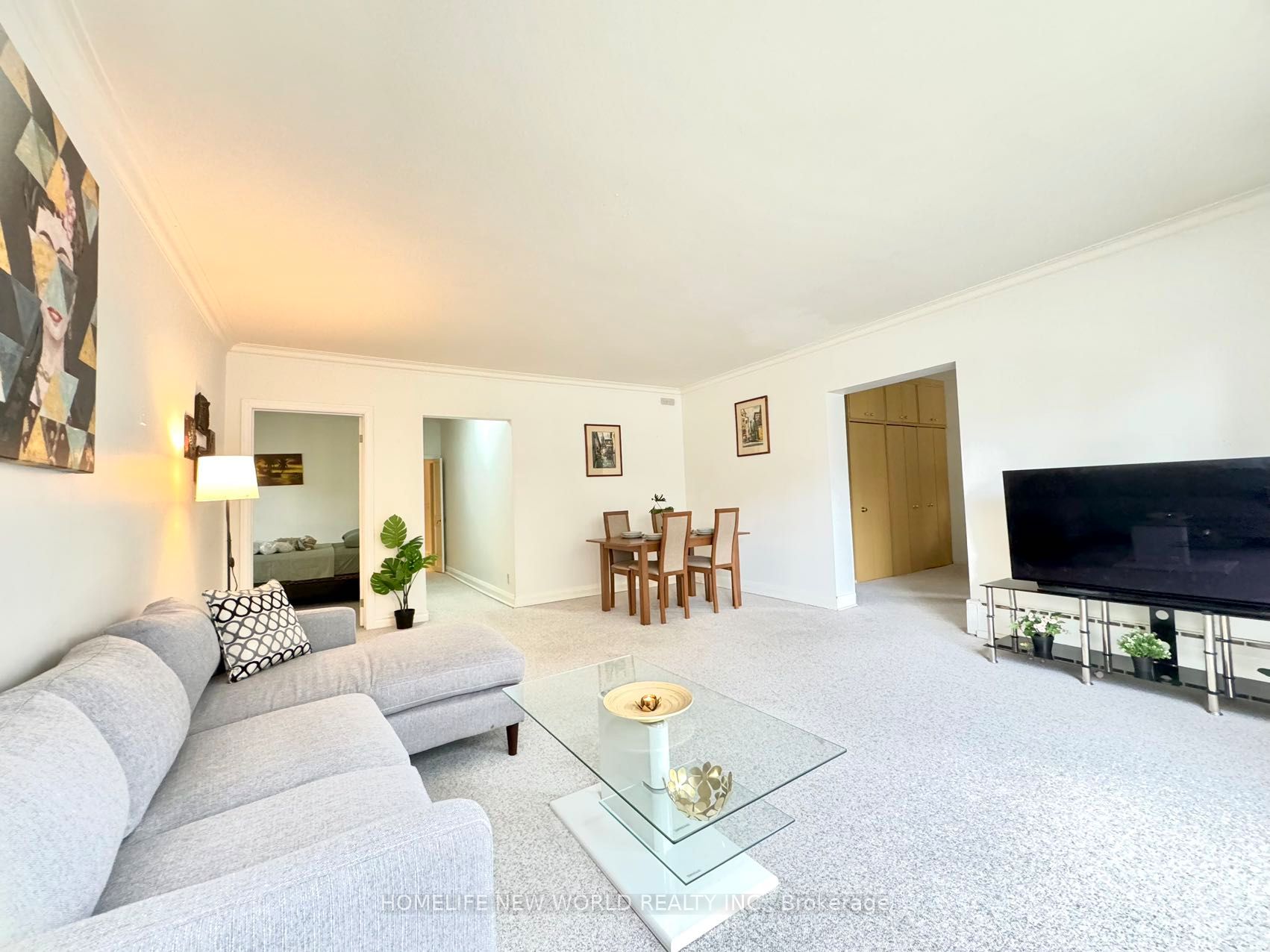 1563 Bathurst Street Property Photo 11