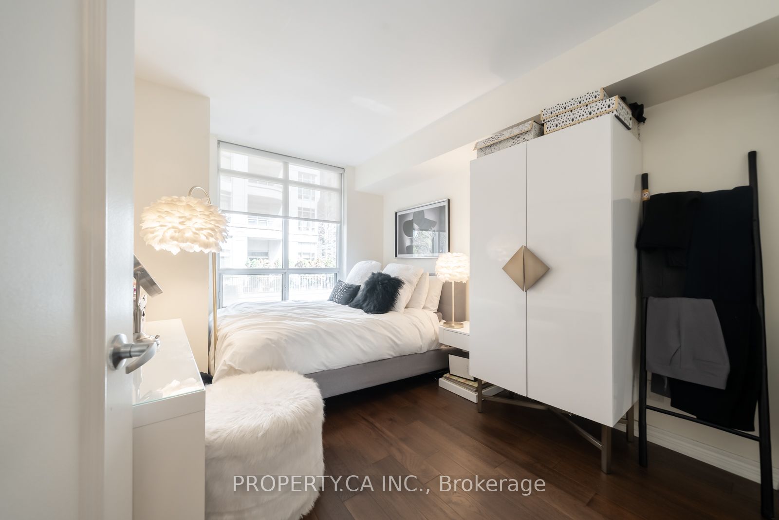60 St Clair Avenue W 202 Property Photo 10