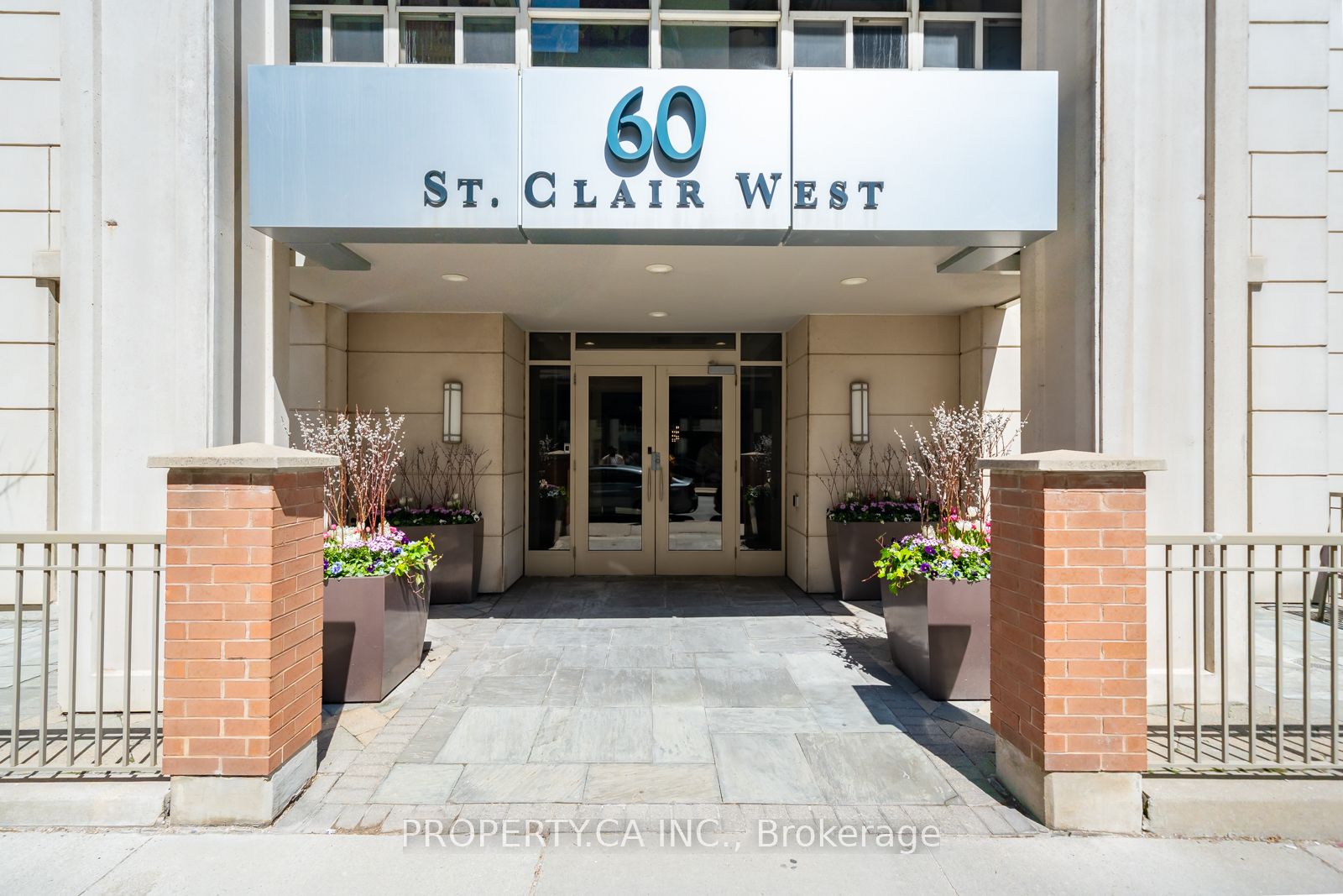 60 St Clair Avenue W 202 Property Photo 16