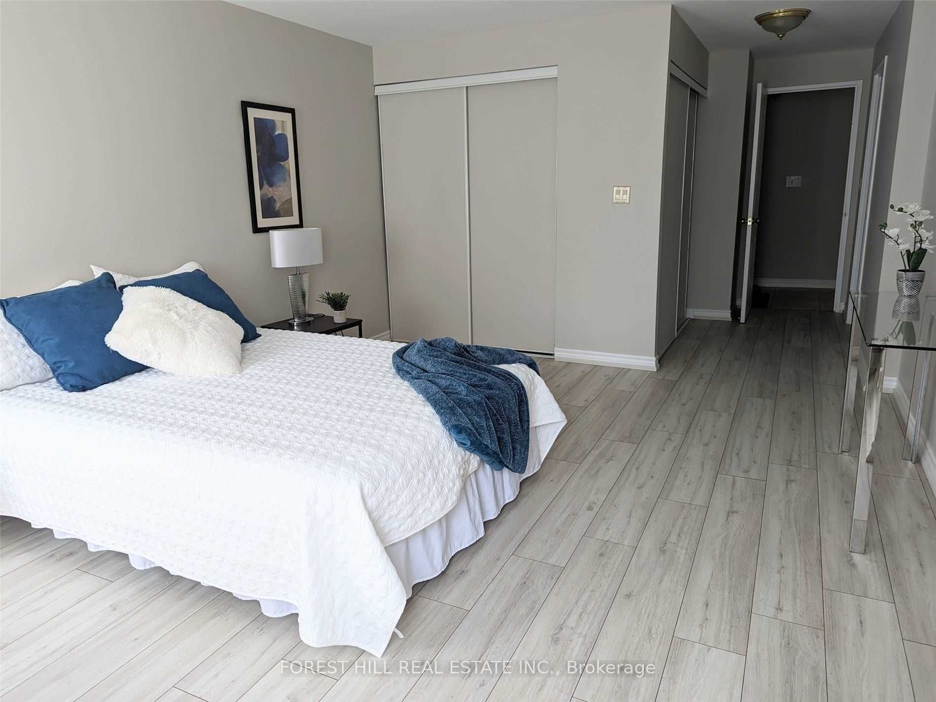 9 Greenbriar Road 103 Property Photo 13