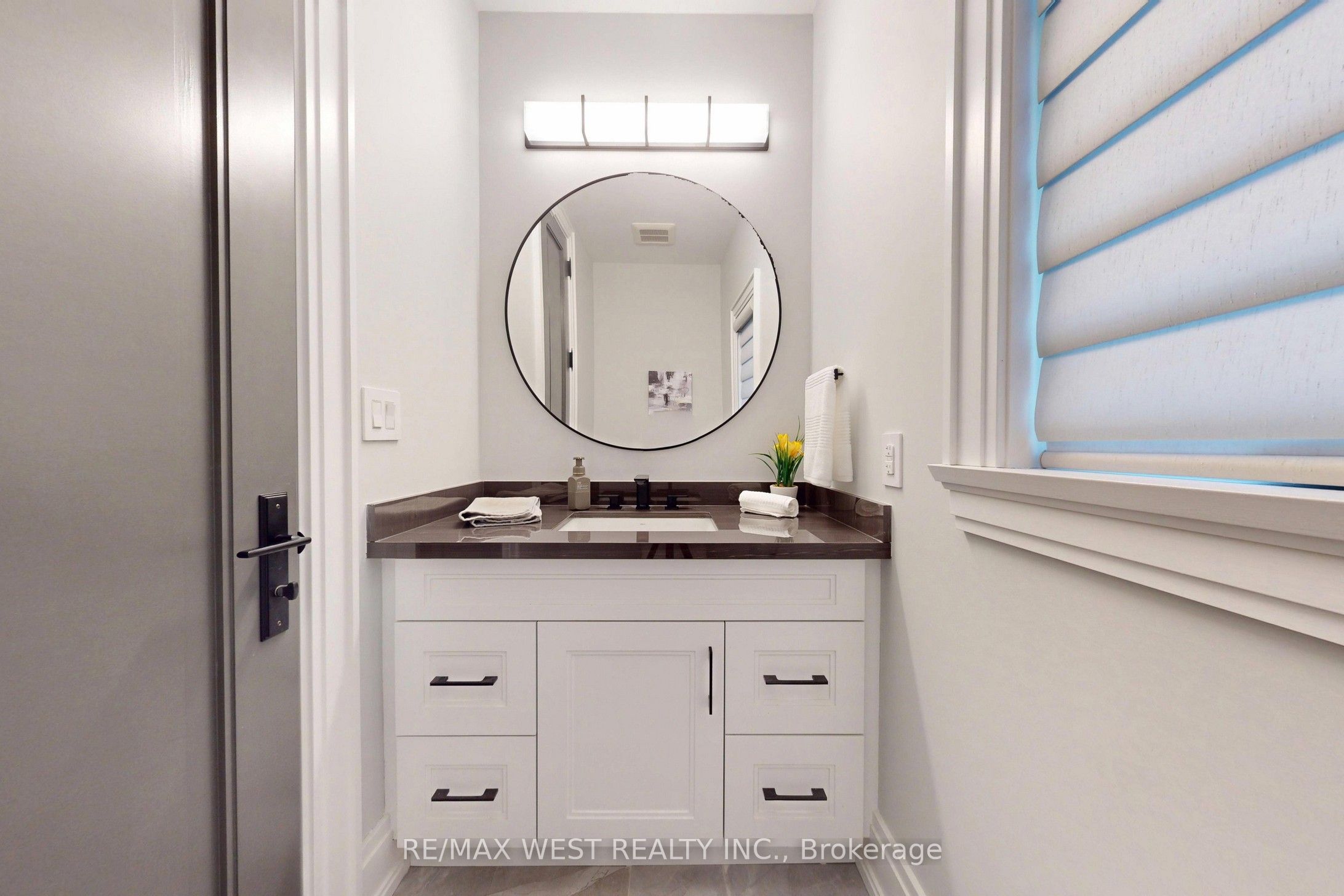 222 Connaught Avenue Property Photo 19