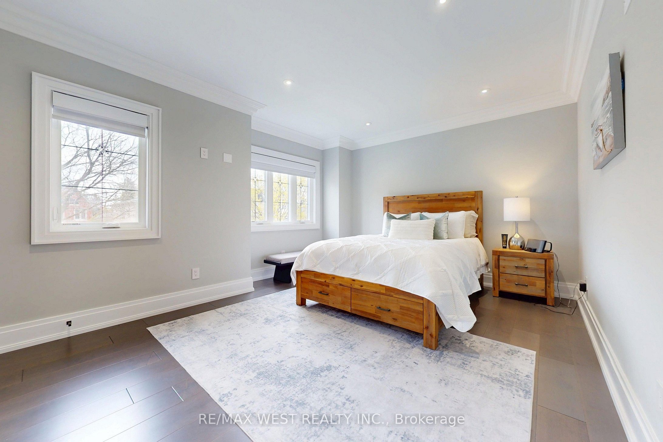 222 Connaught Avenue Property Photo 29