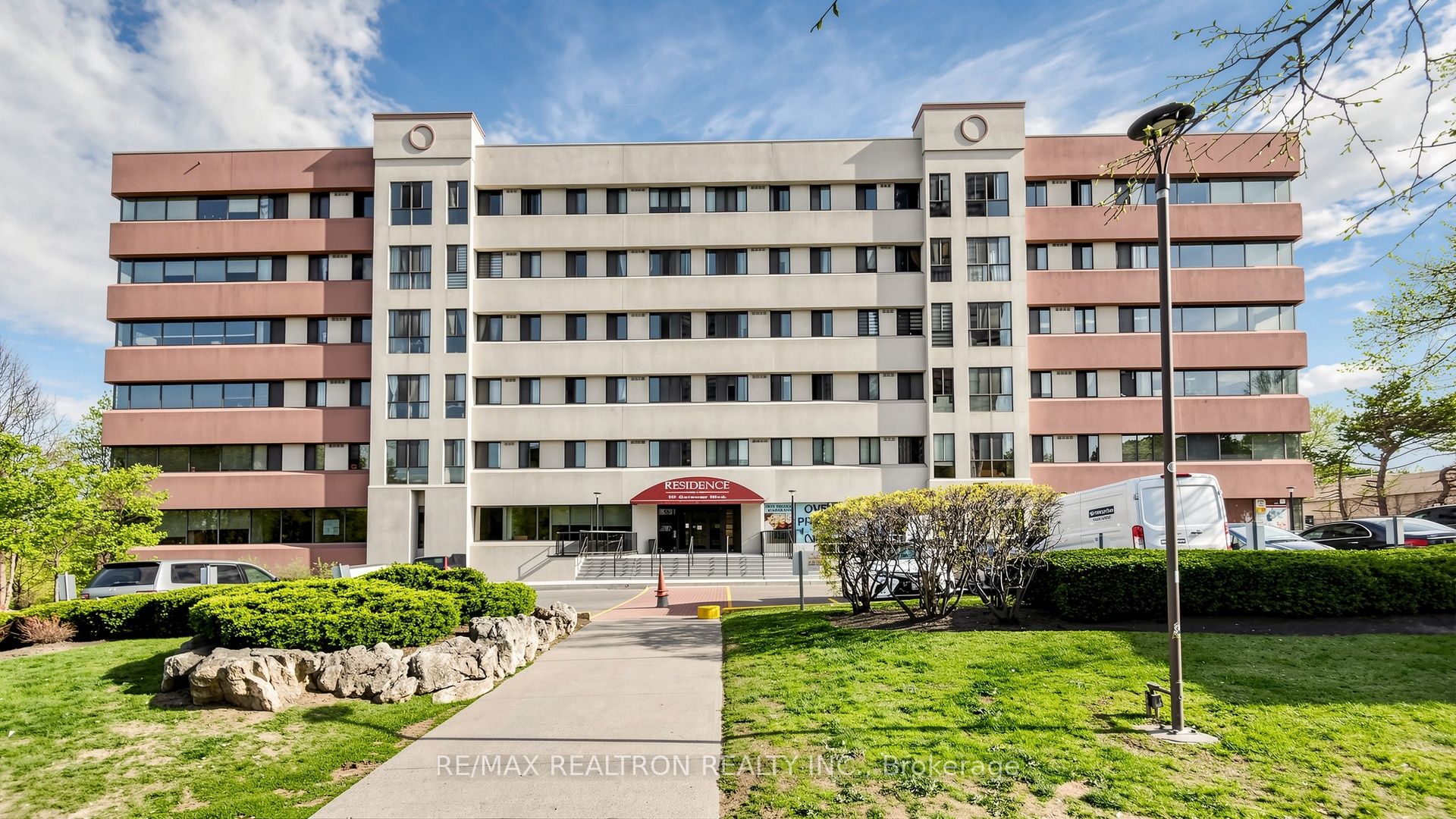 10 Gateway Boulevard 616