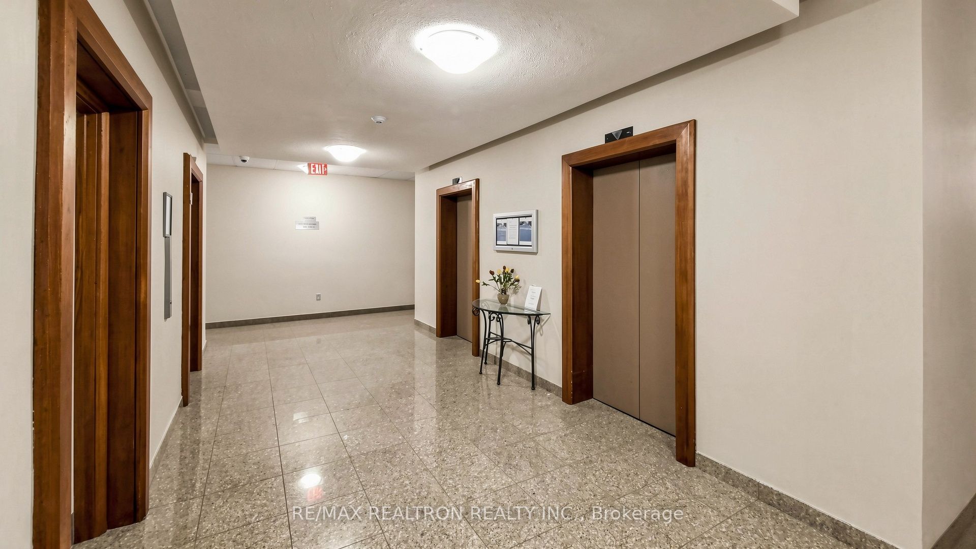 10 Gateway Boulevard 616 Property Photo 11