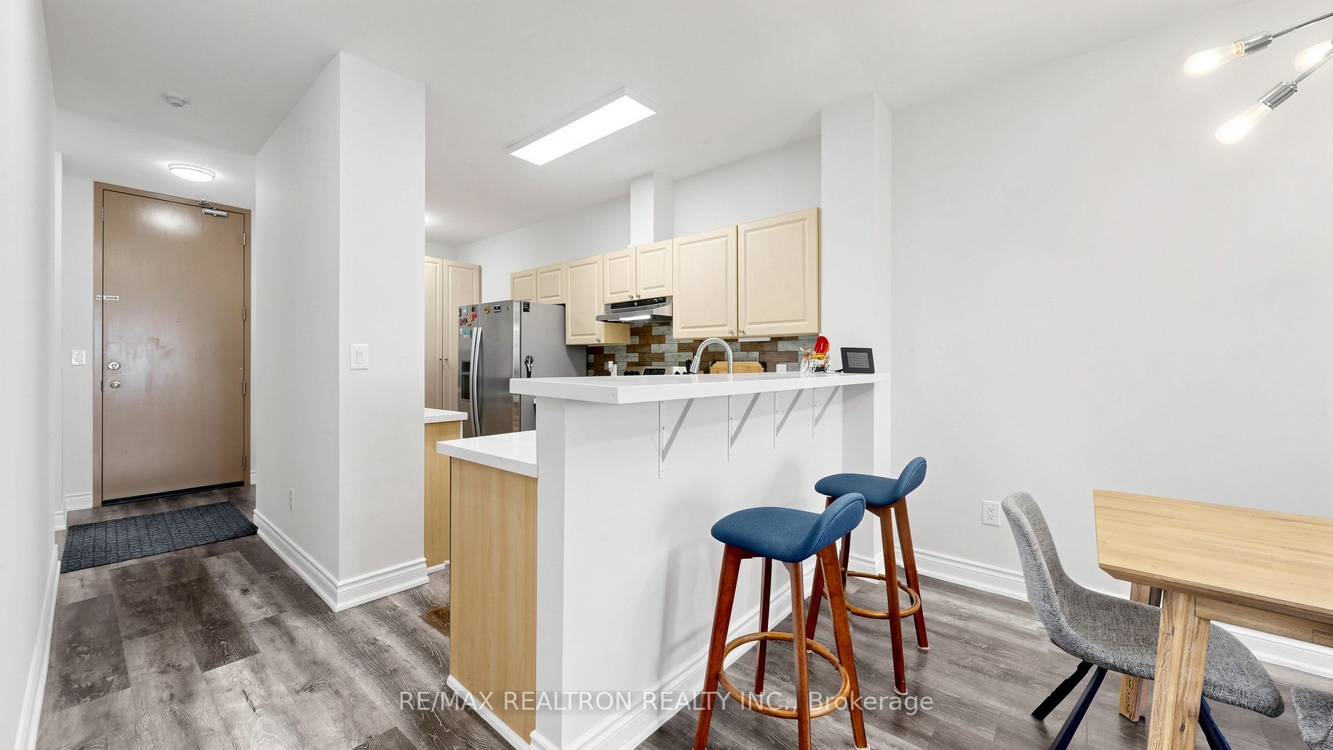 10 Gateway Boulevard 616 Property Photo 22