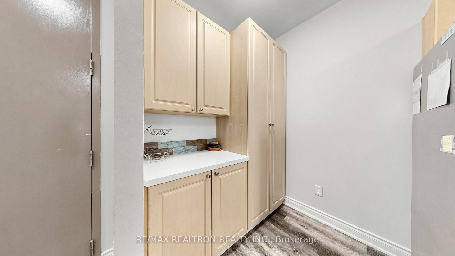 10 Gateway Boulevard 616 Property Photo 28