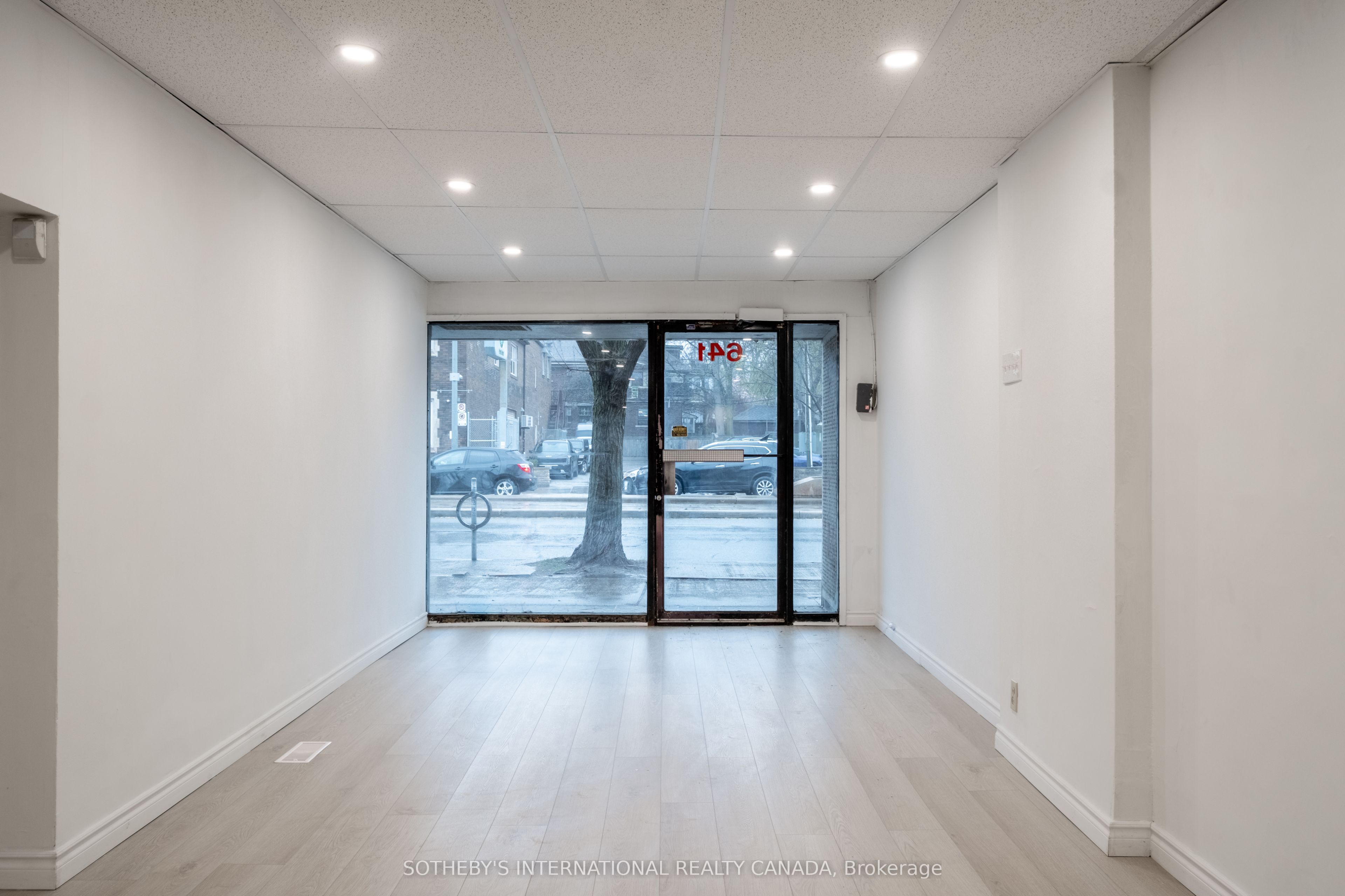 641 St Clair Avenue W Property Photo 3