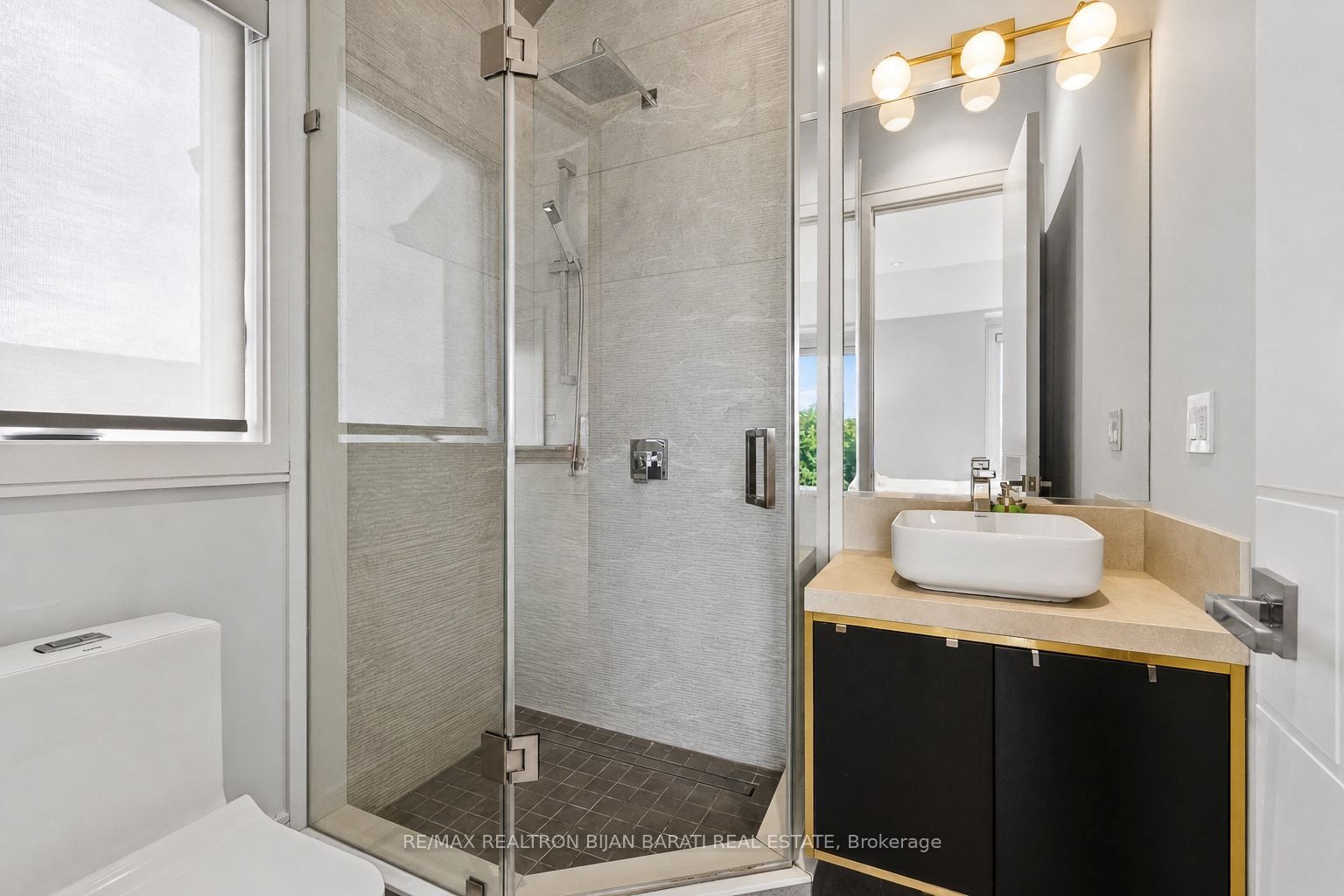 23 Terrace Avenue Property Photo 35