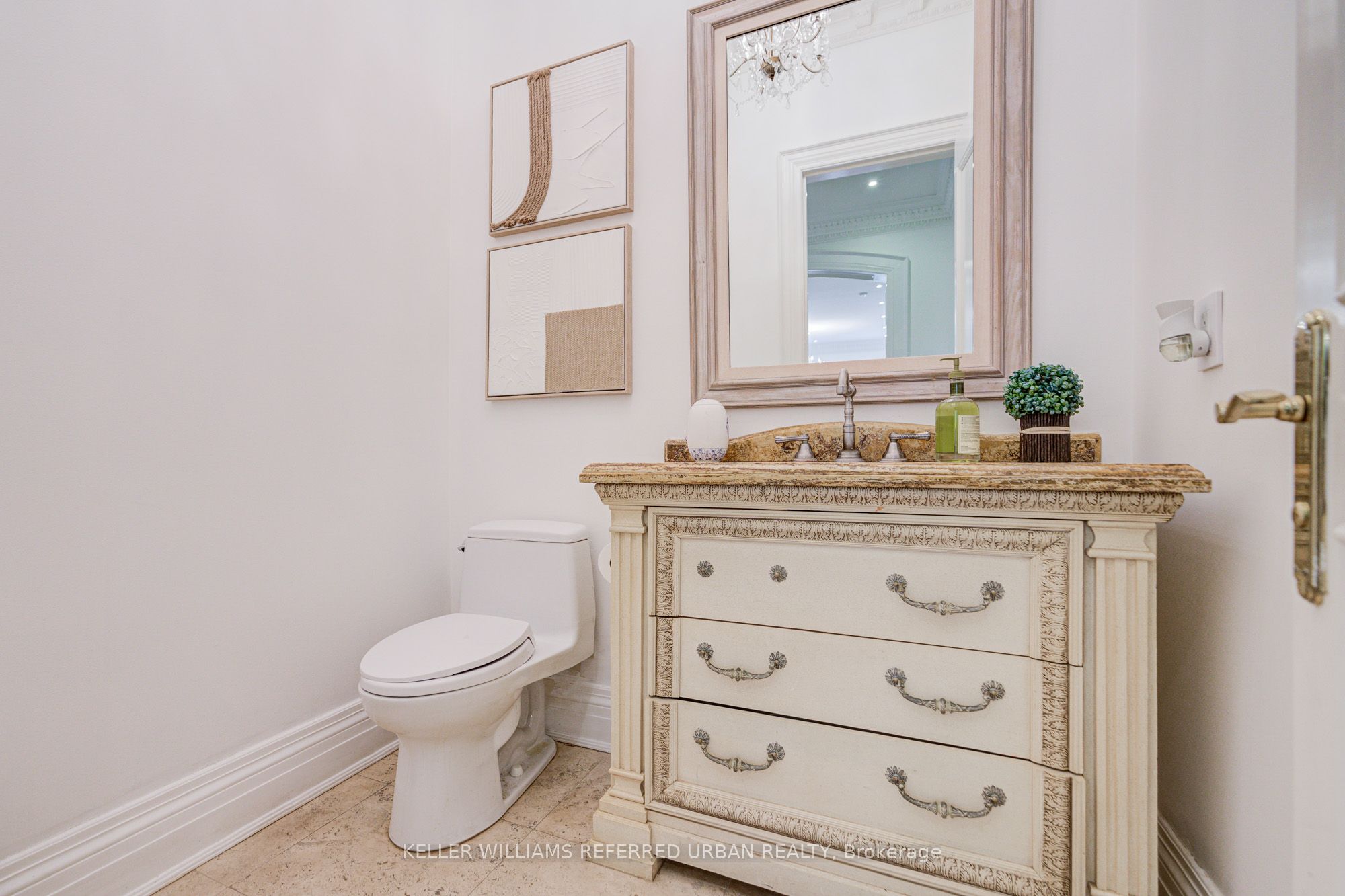 7 Legacy Court Property Photo 18