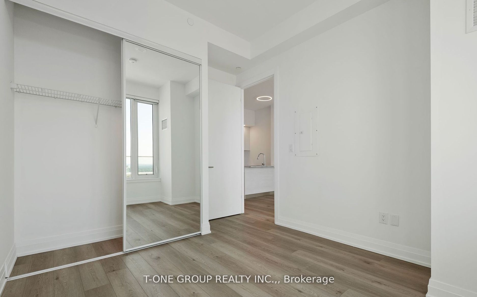 75 Canterbury Place Ph107 Property Photo 13