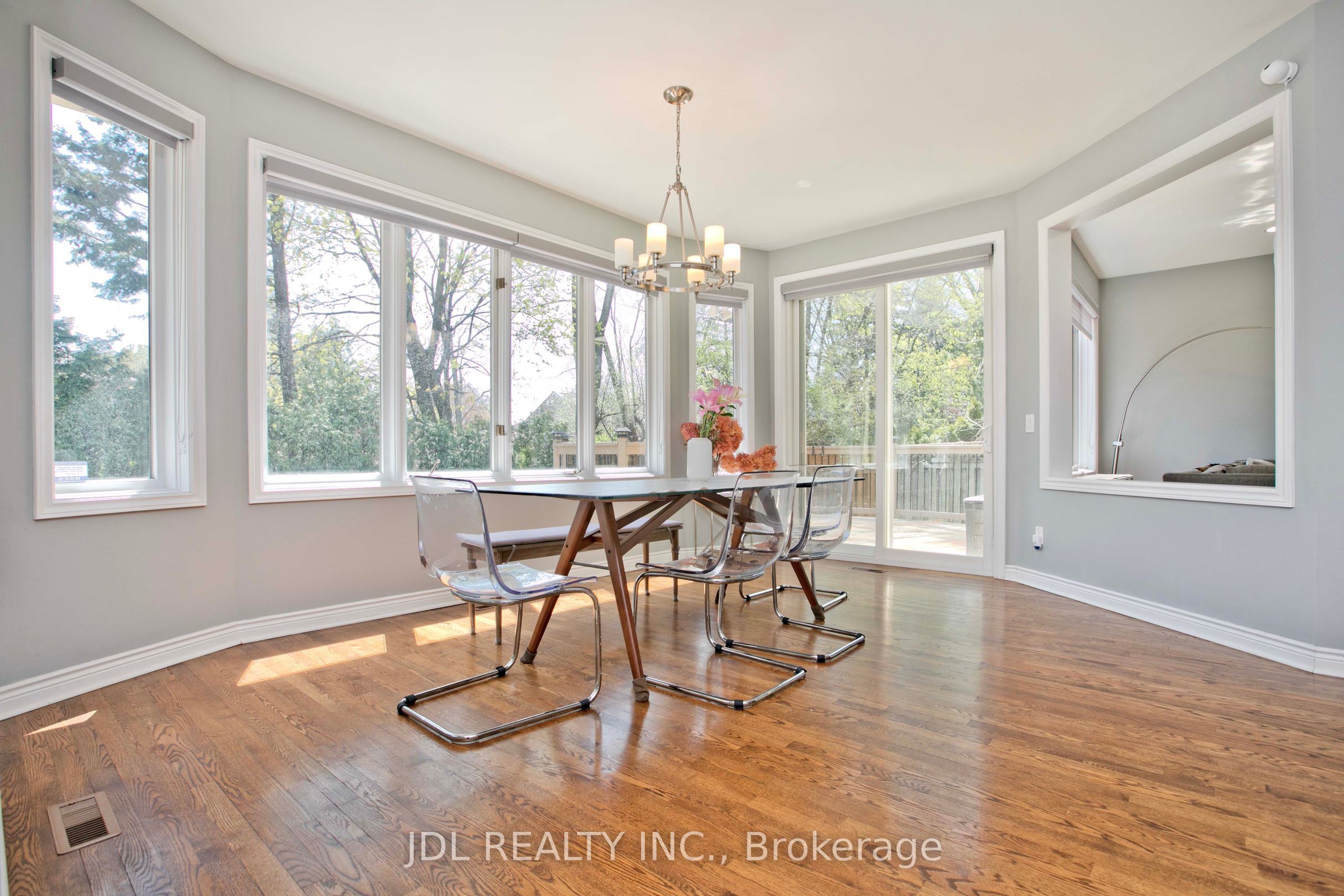 53 Aldershot Crescent Property Photo 10
