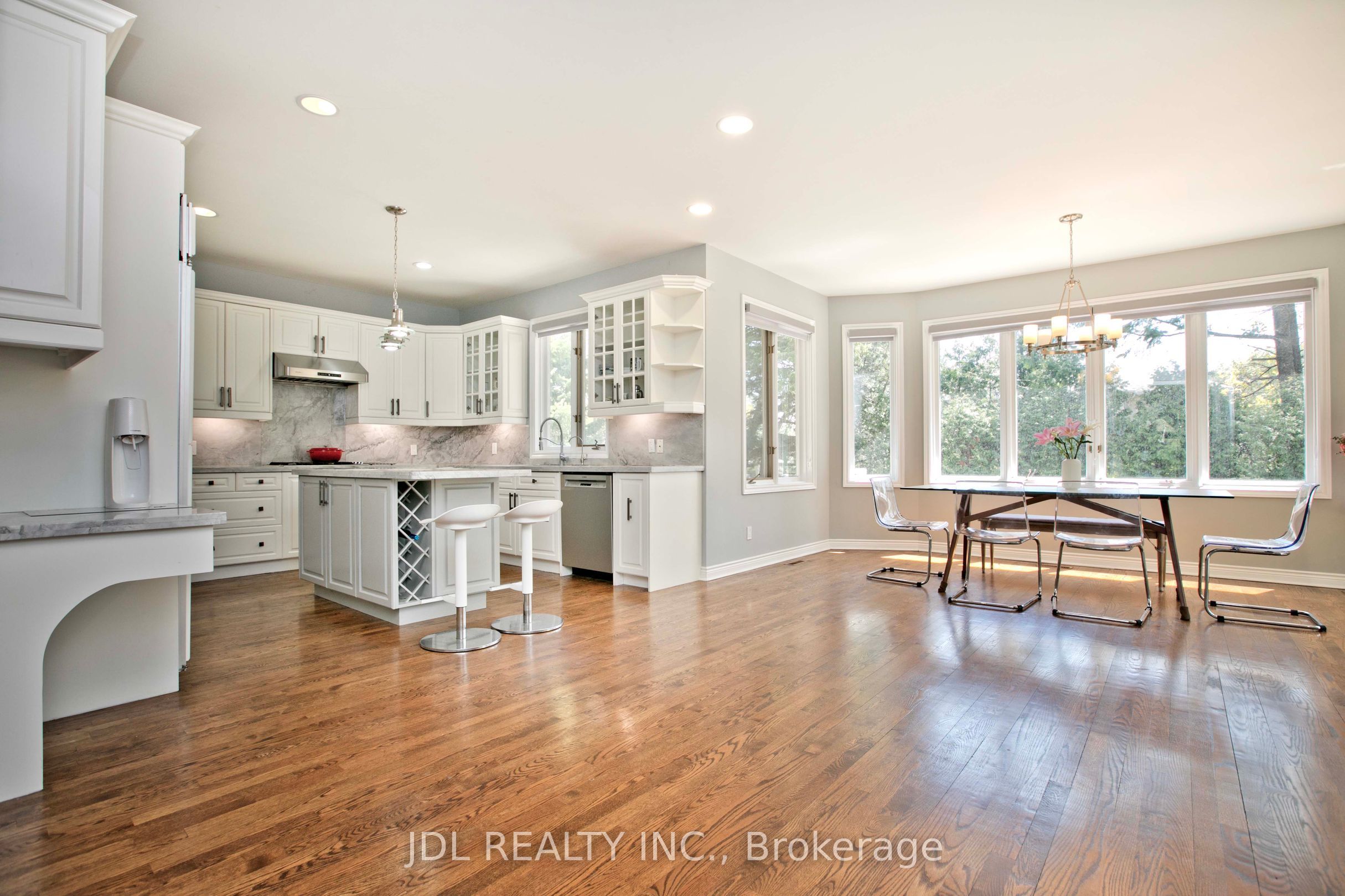 53 Aldershot Crescent Property Photo 11
