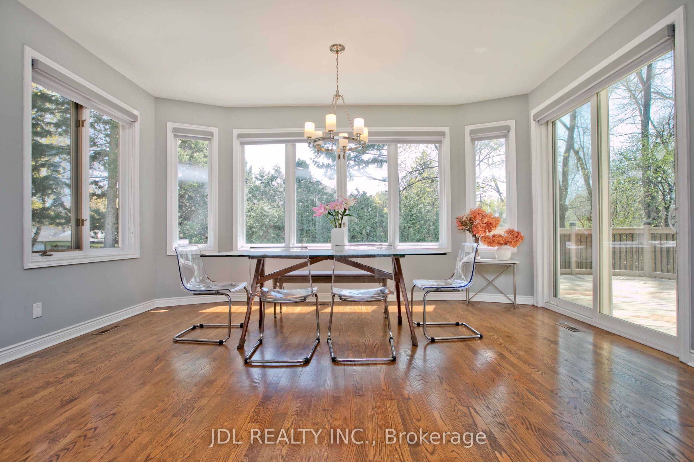 53 Aldershot Crescent Property Photo 12