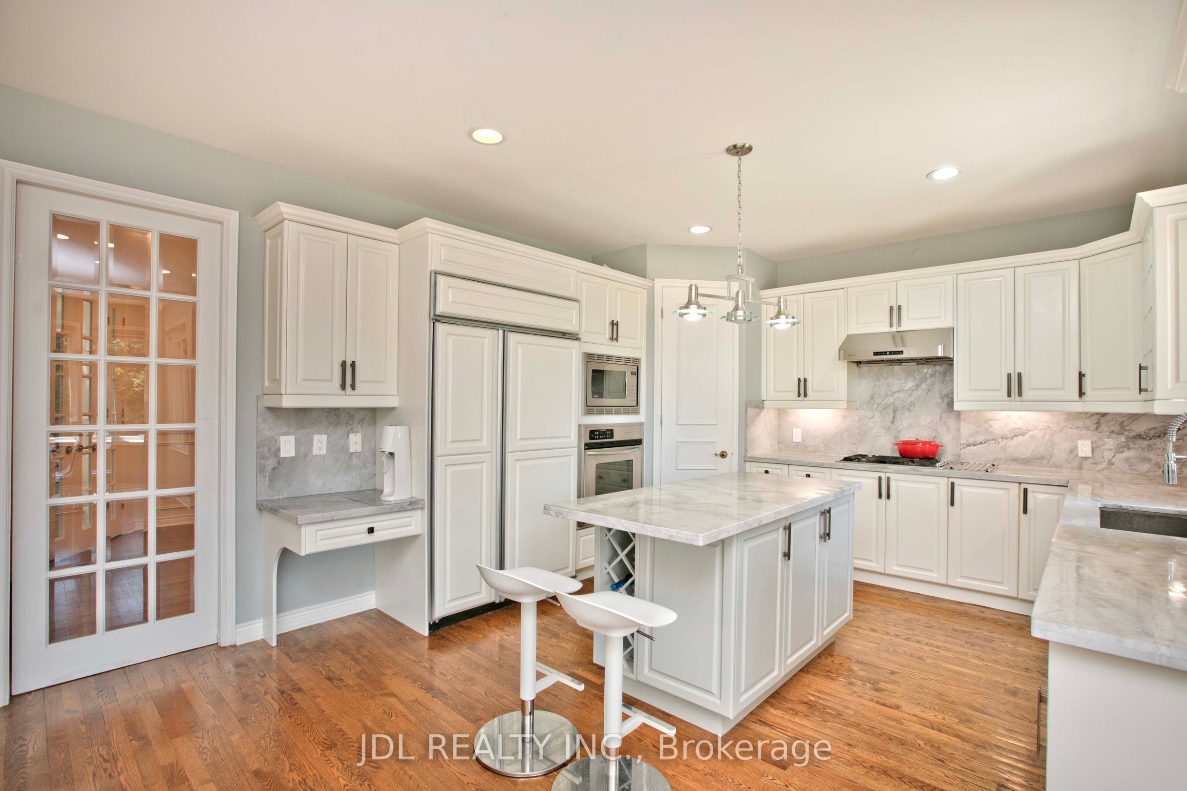 53 Aldershot Crescent Property Photo 13