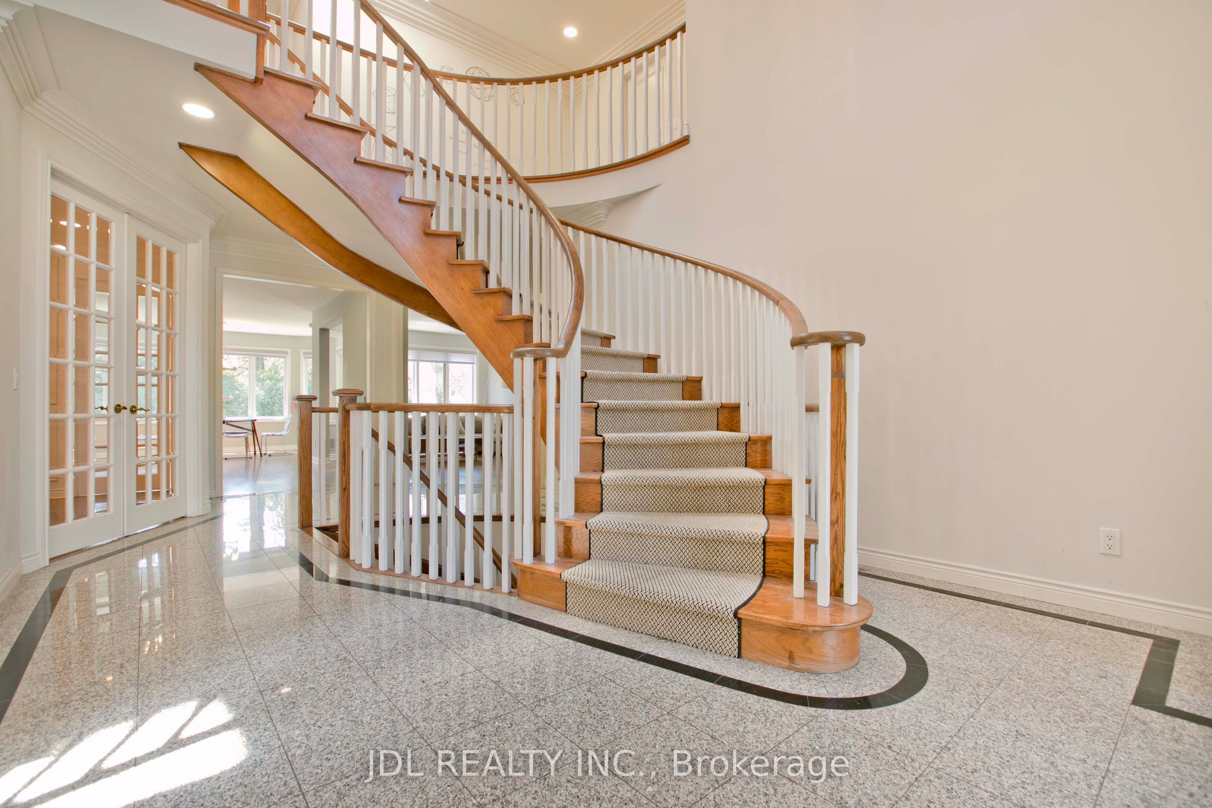 53 Aldershot Crescent Property Photo 18