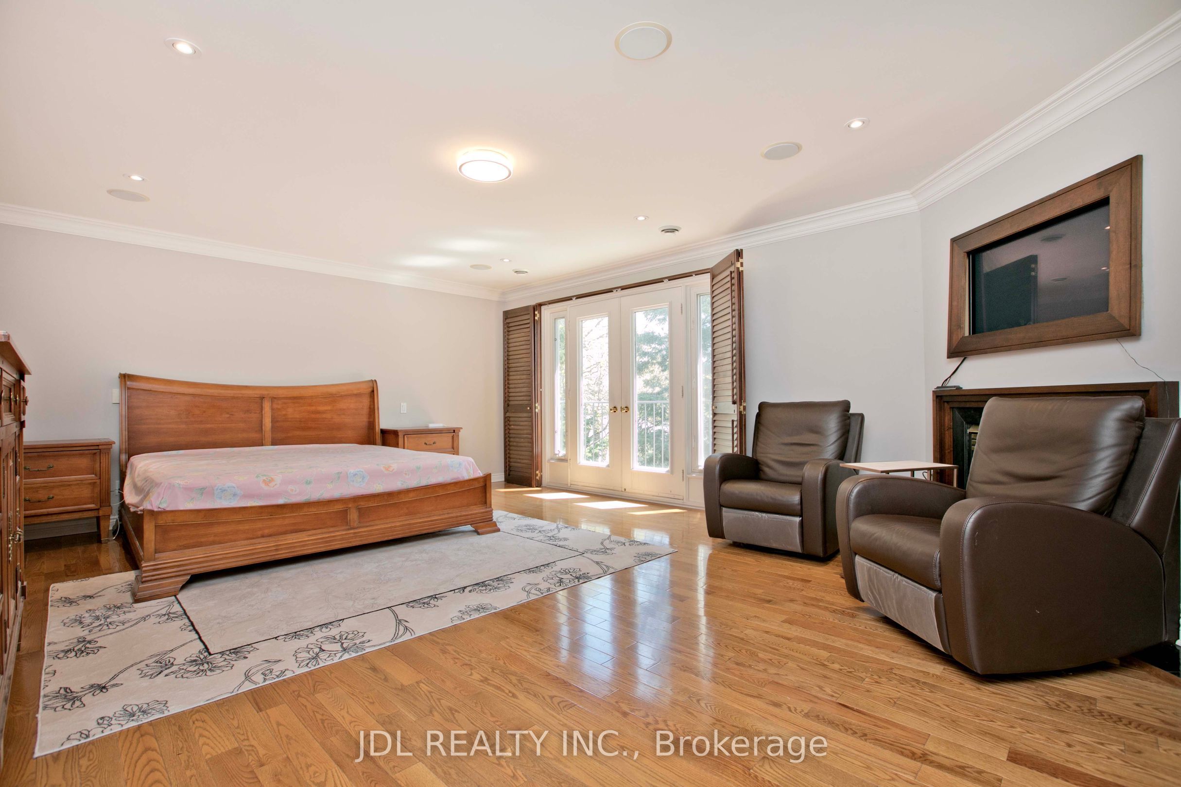 53 Aldershot Crescent Property Photo 19