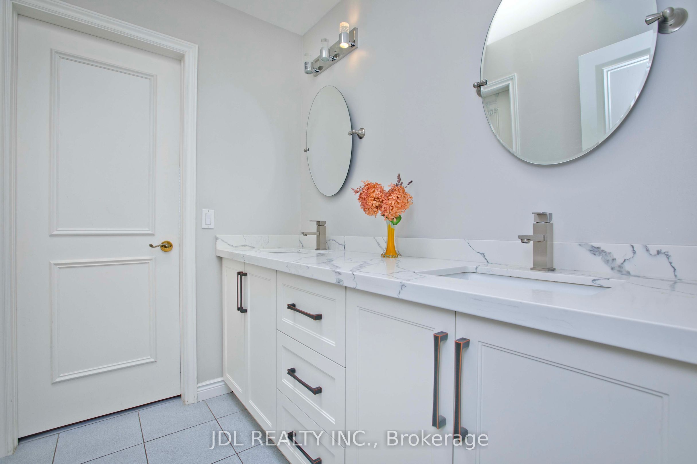 53 Aldershot Crescent Property Photo 28