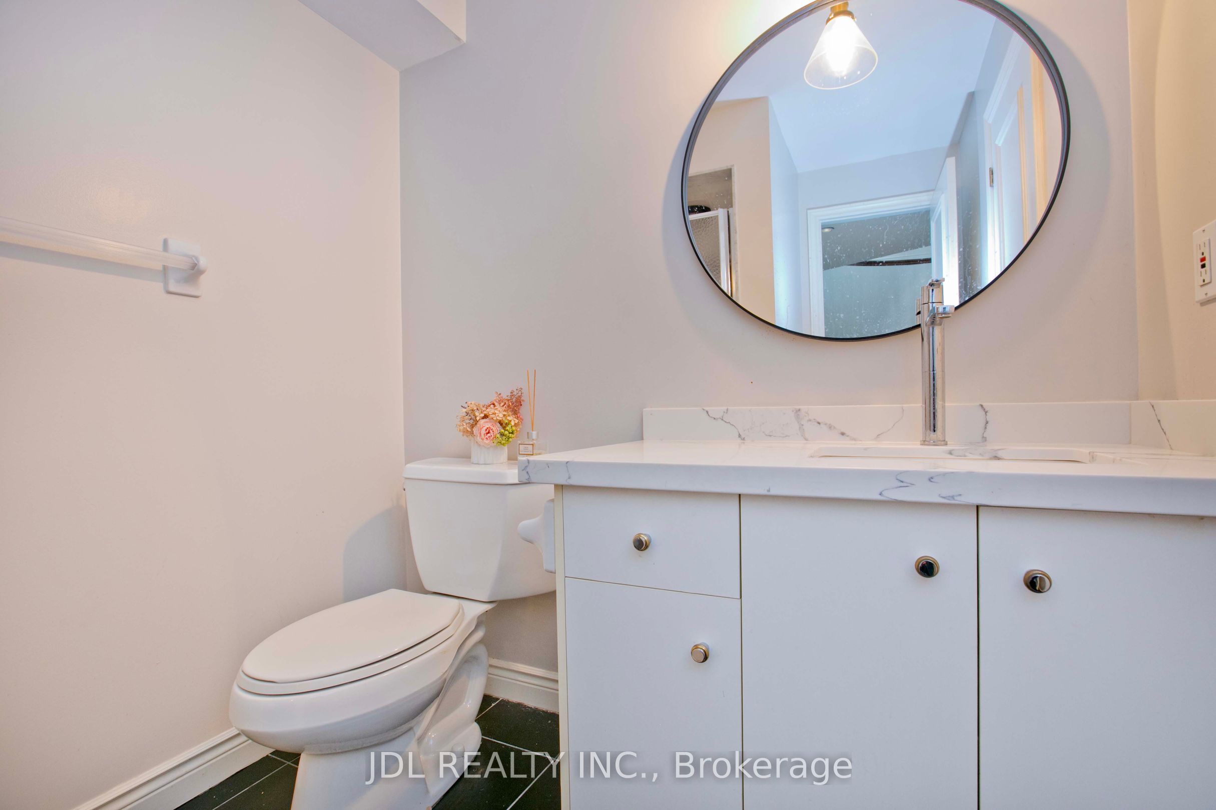 53 Aldershot Crescent Property Photo 42