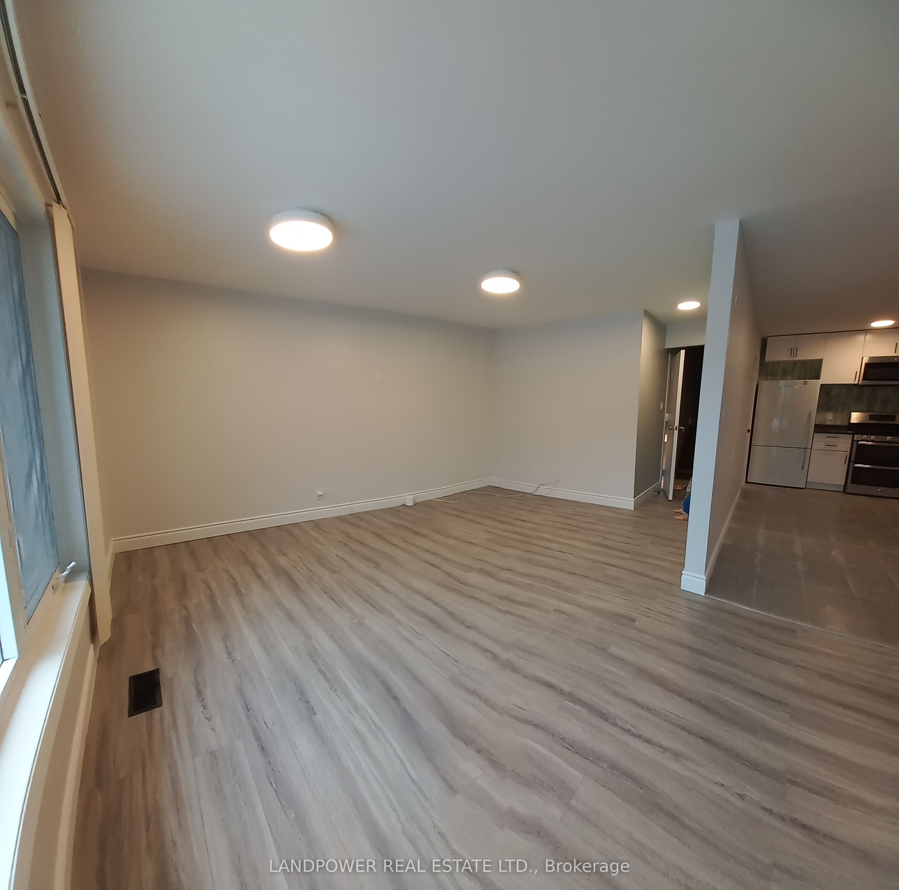 8 Clareville Crescent Property Photo 9