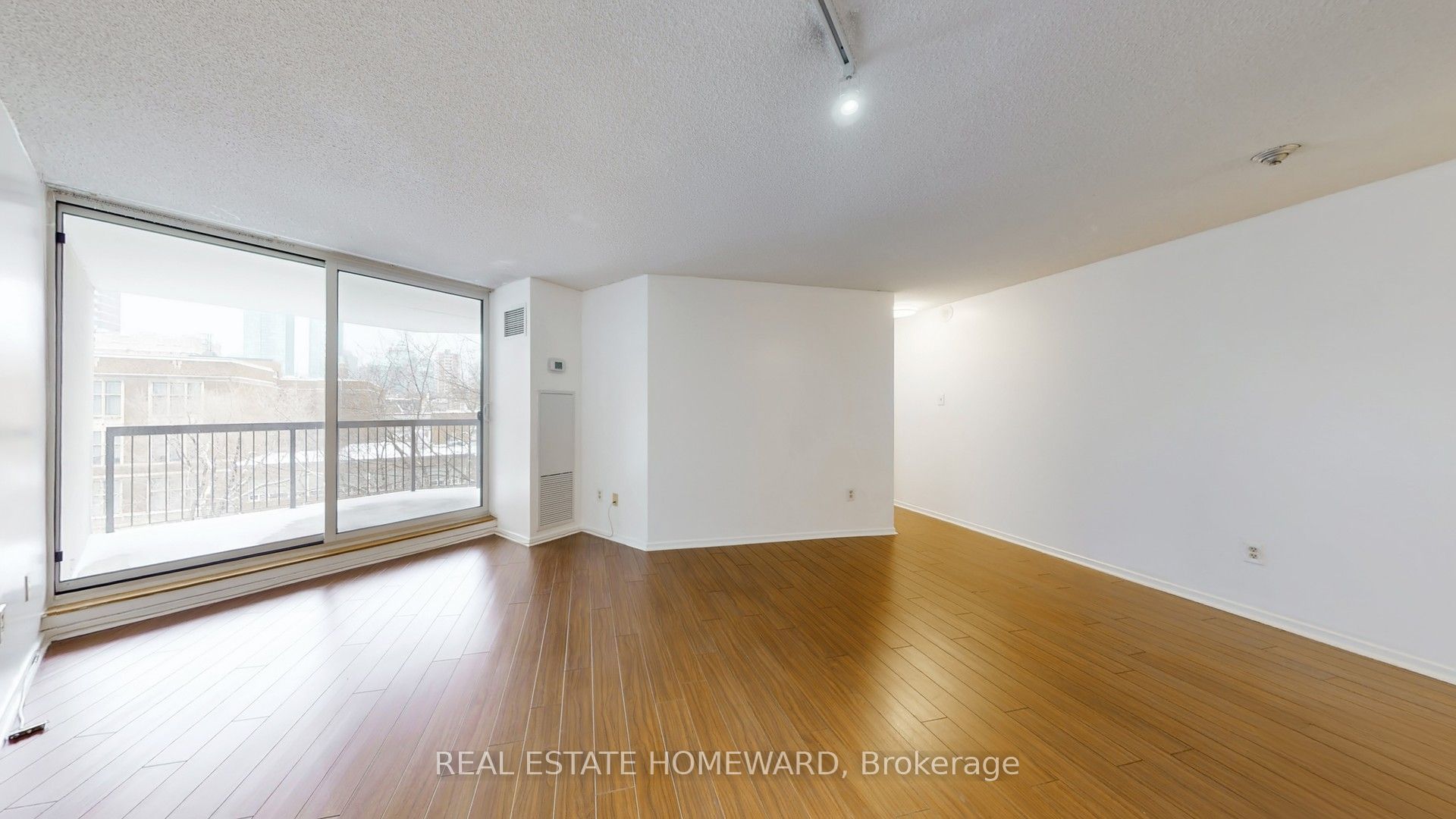 77 Maitland Place 623 Property Photo 7