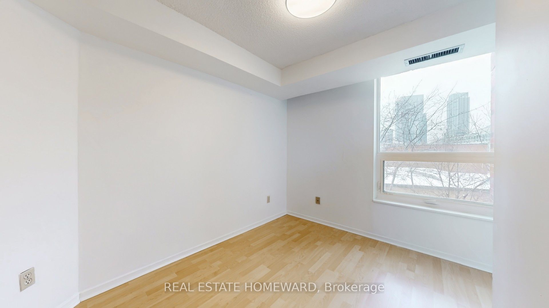 77 Maitland Place 623 Property Photo 22