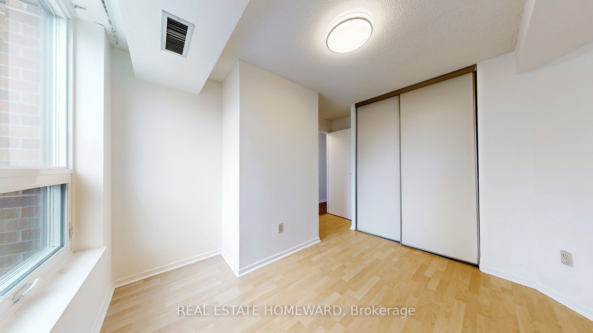 77 Maitland Place 623 Property Photo 24