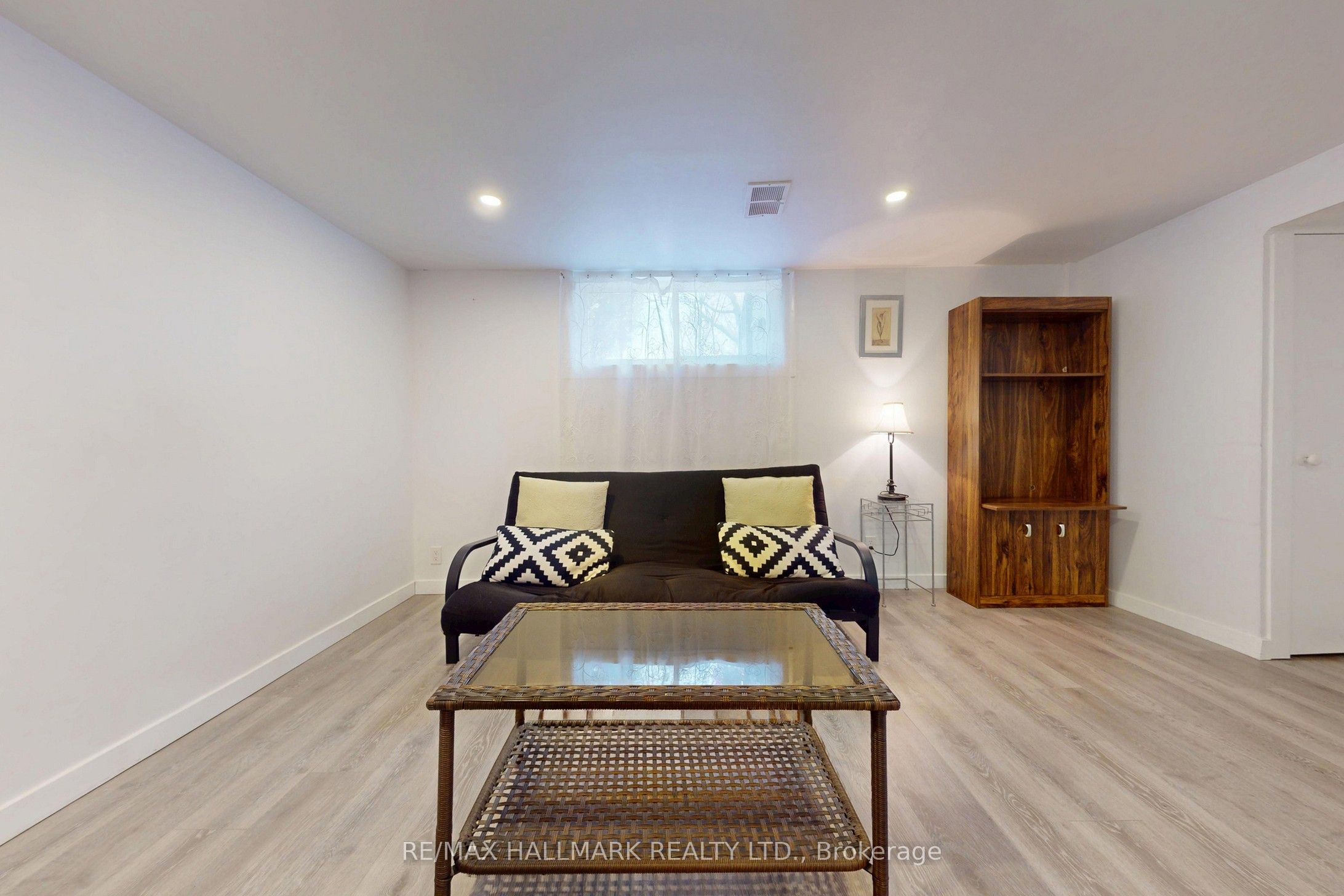 96 Searle Avenue Property Photo 20
