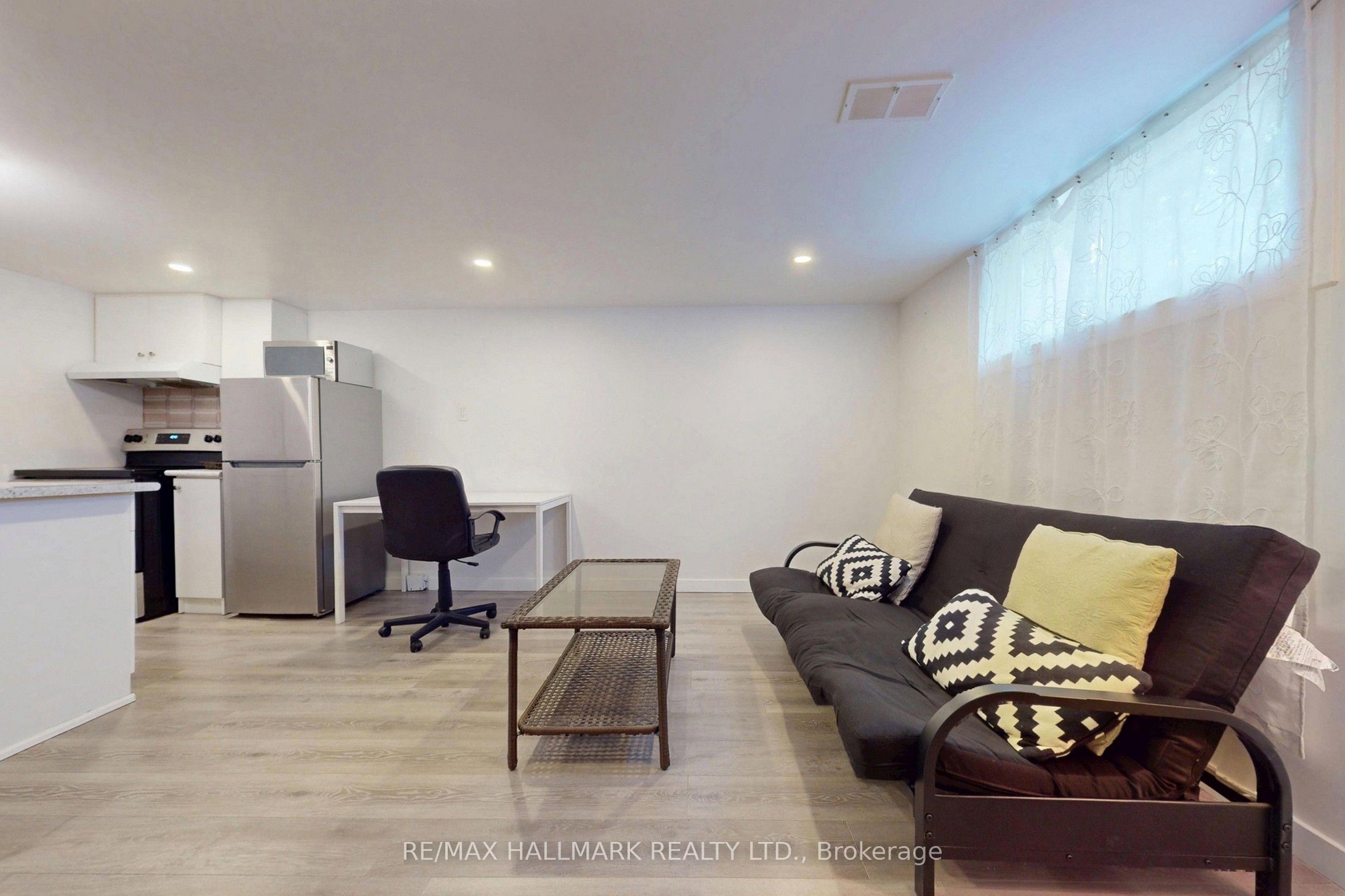 96 Searle Avenue Property Photo 21