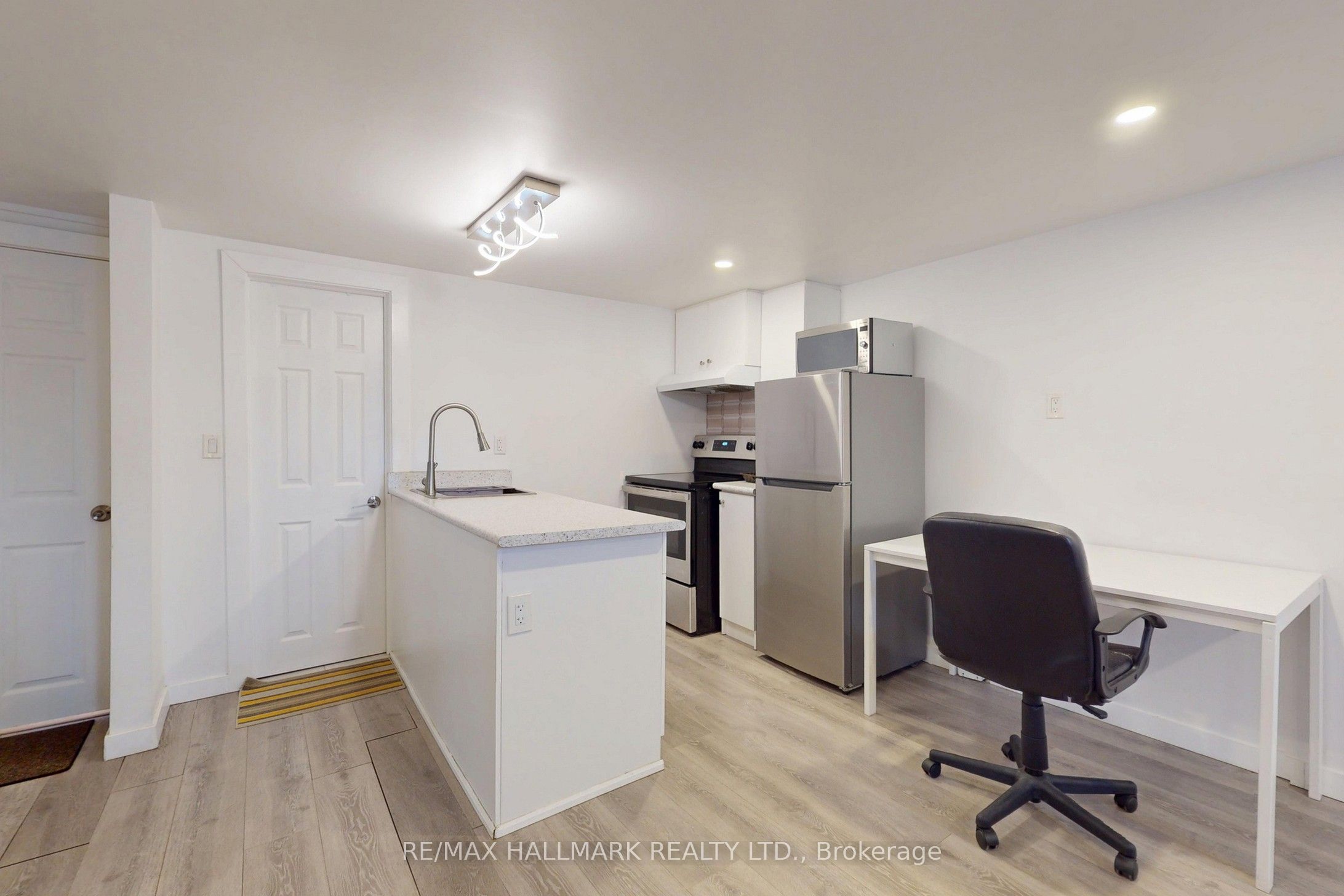 96 Searle Avenue Property Photo 22