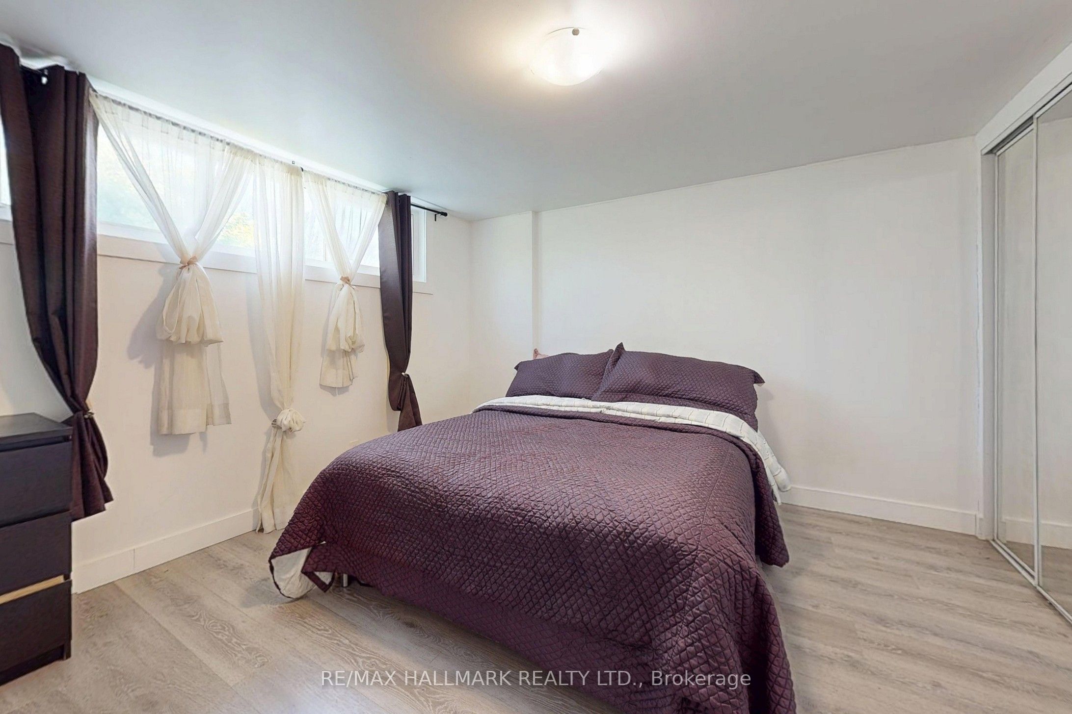 96 Searle Avenue Property Photo 23