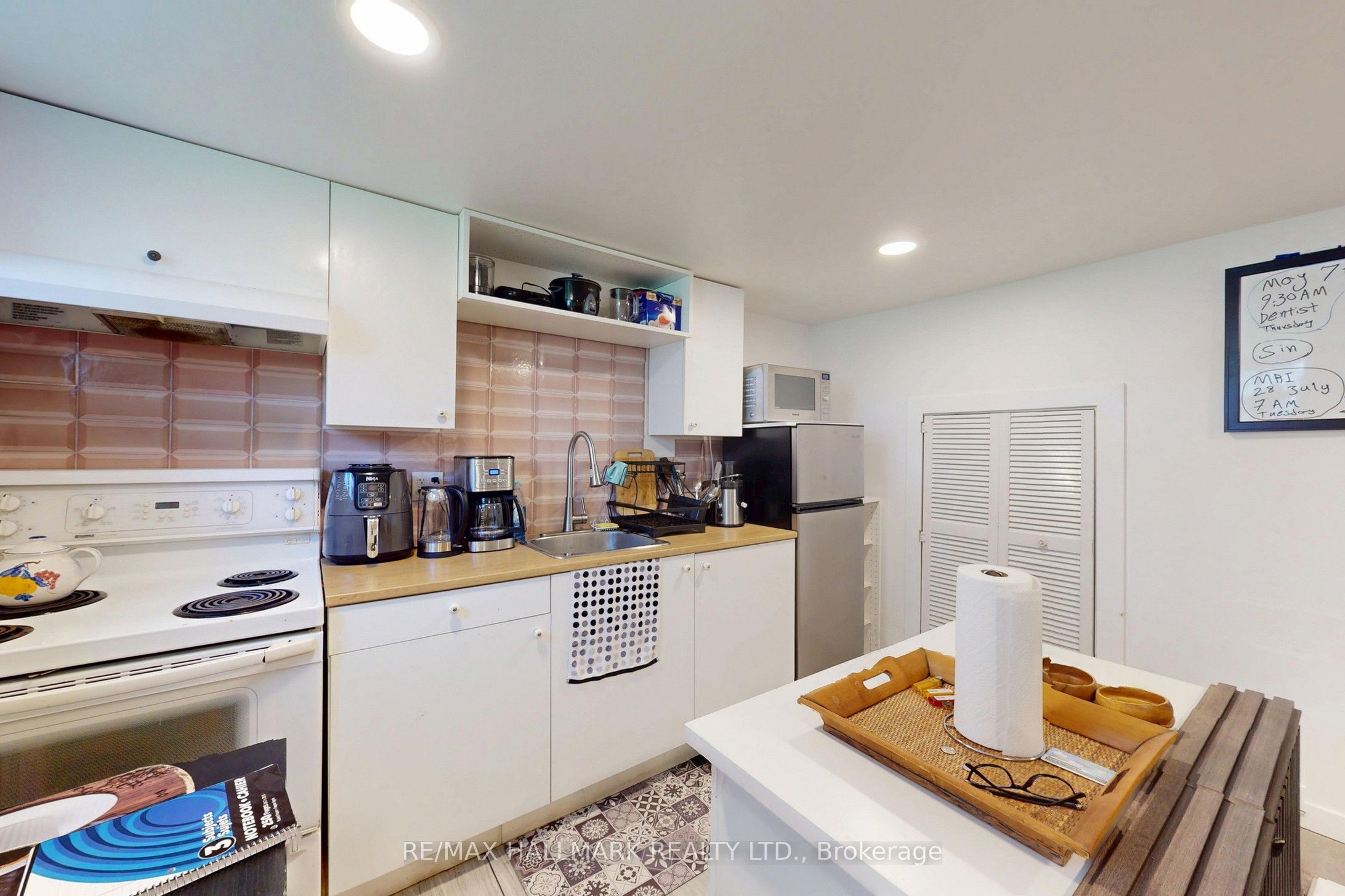96 Searle Avenue Property Photo 29