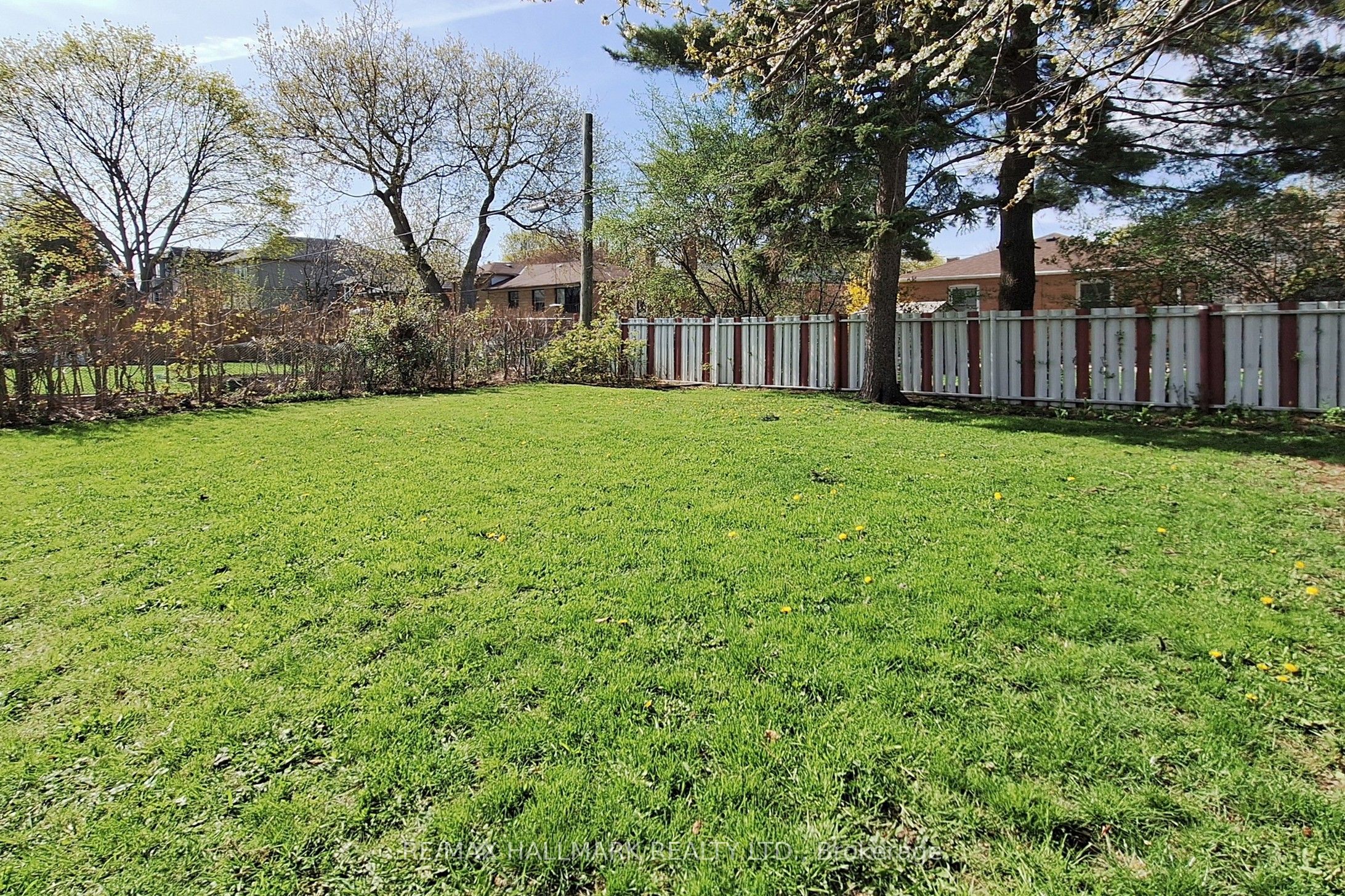 96 Searle Avenue Property Photo 36