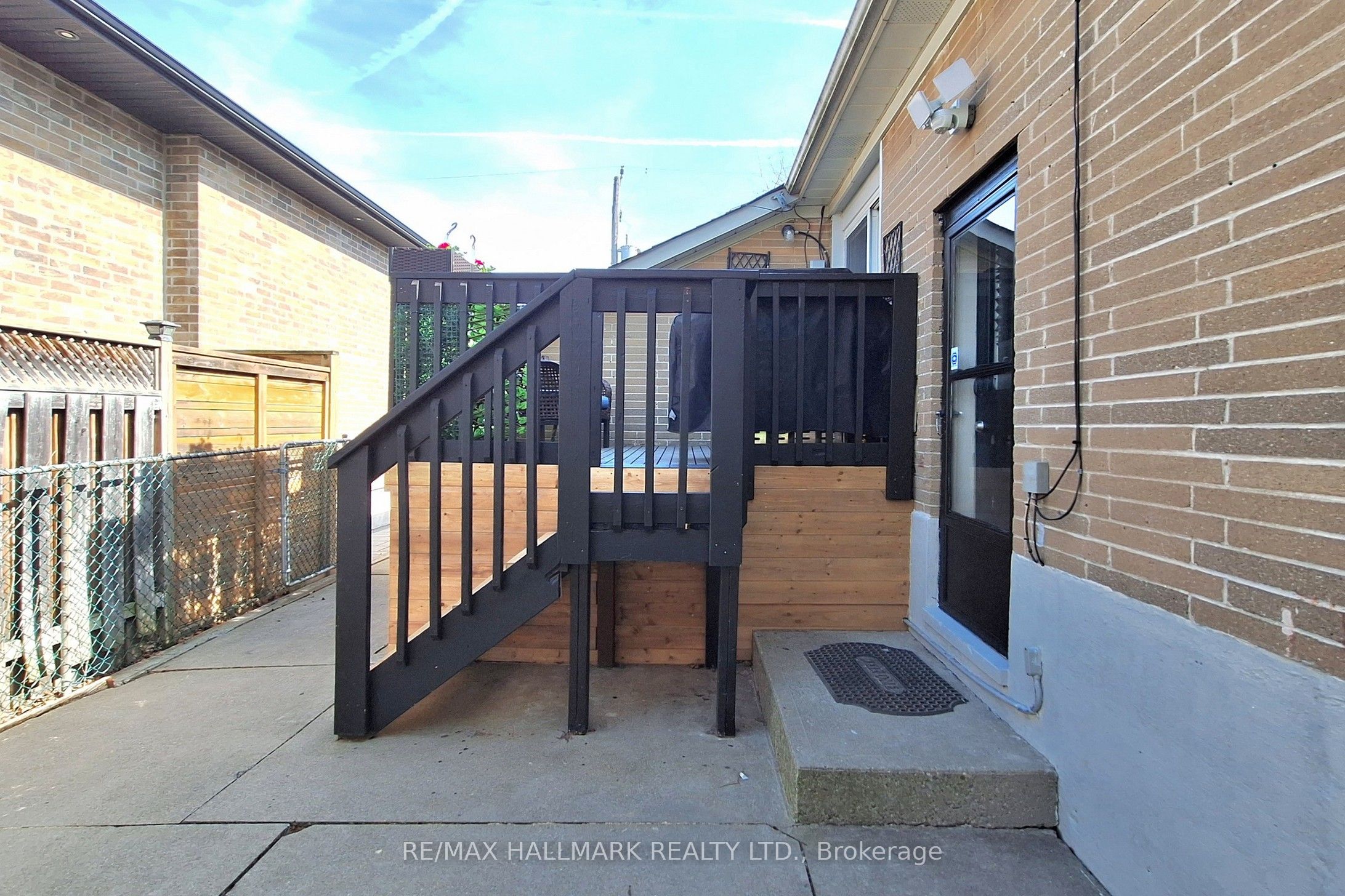 96 Searle Avenue Property Photo 37